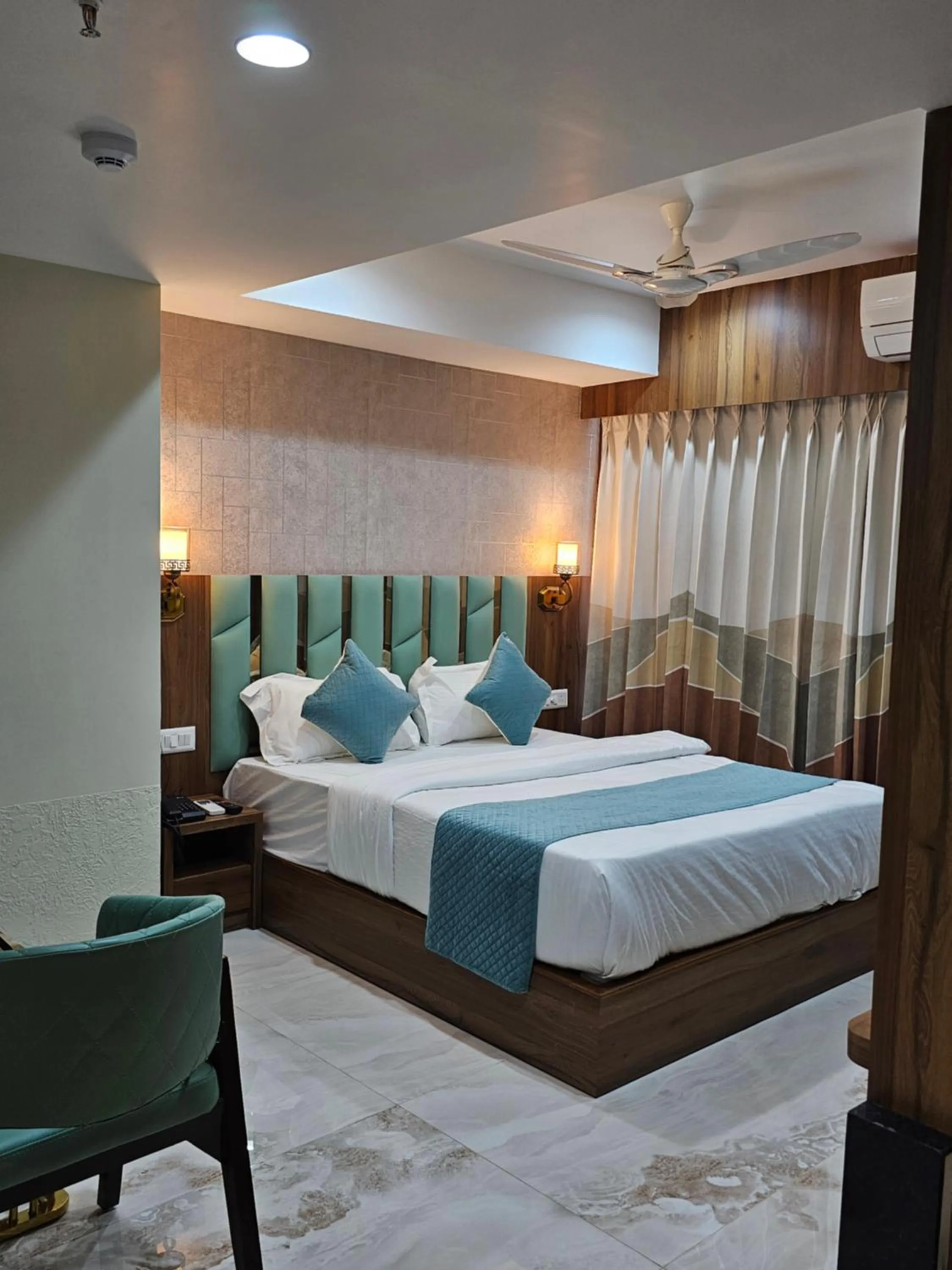 Bed in The Eiffel Hotel & Banquet