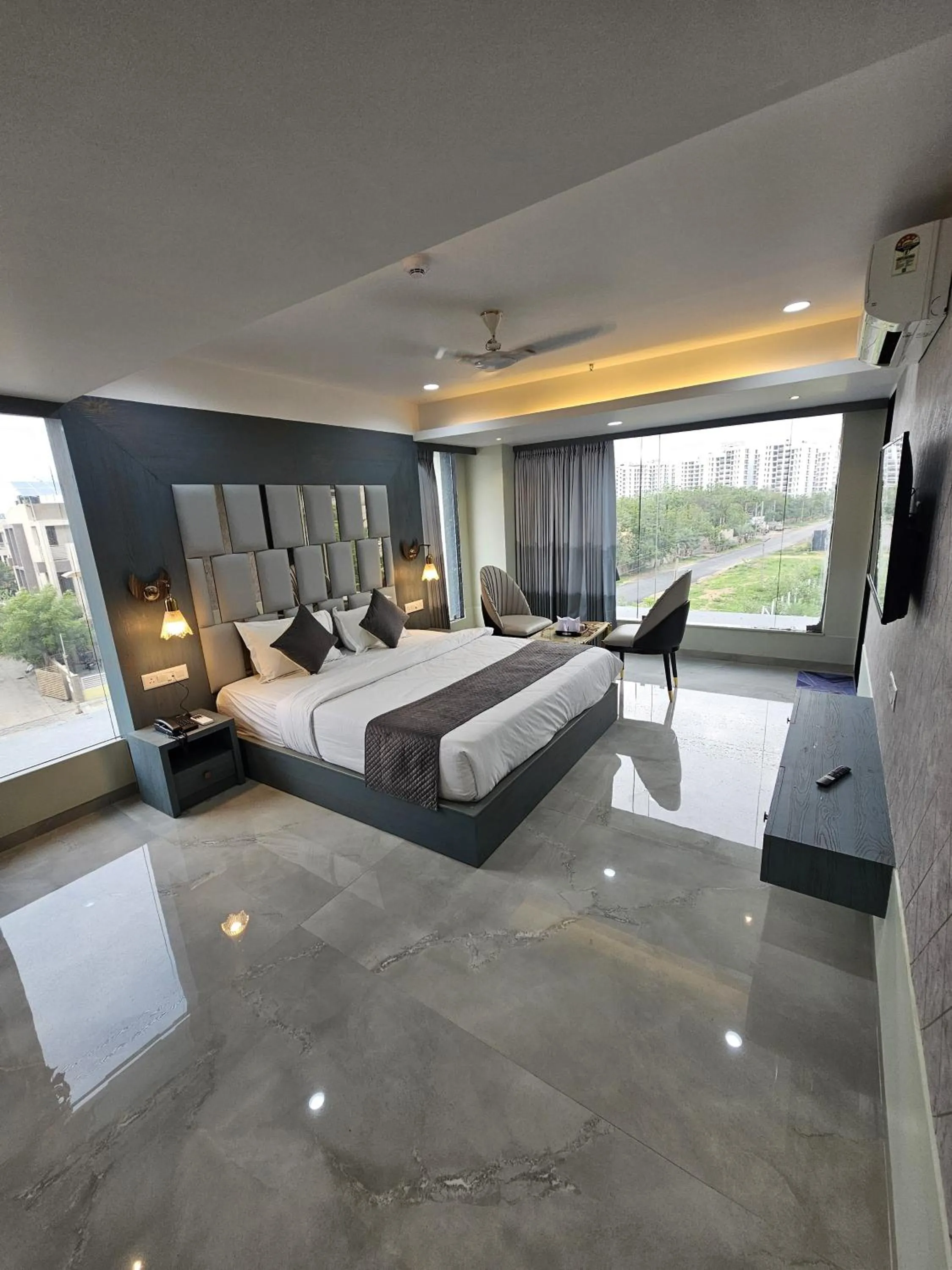 Bed in The Eiffel Hotel & Banquet