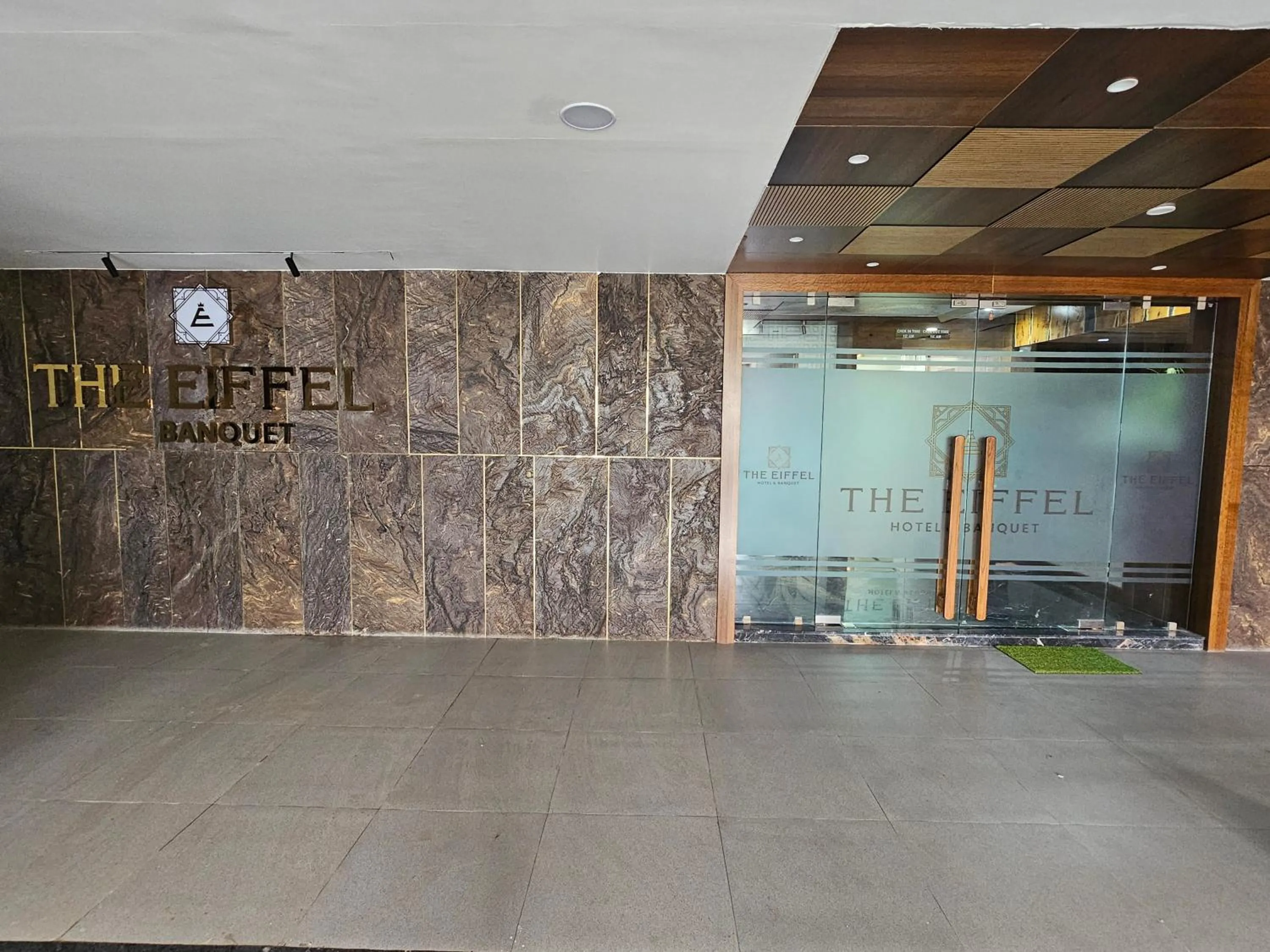 The Eiffel Hotel & Banquet