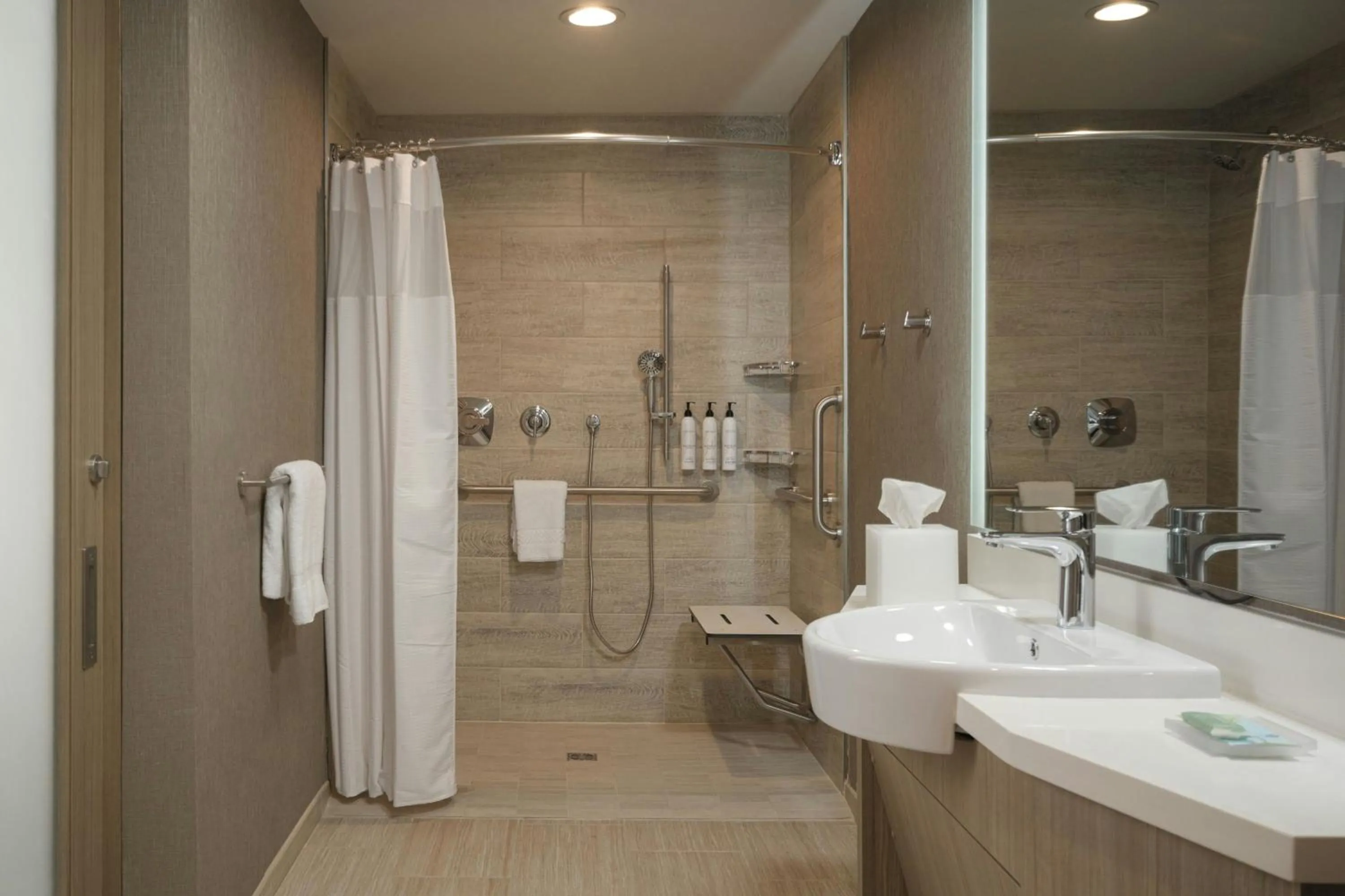 Bathroom in SpringHill Suites by Marriott Lexington Frankfort