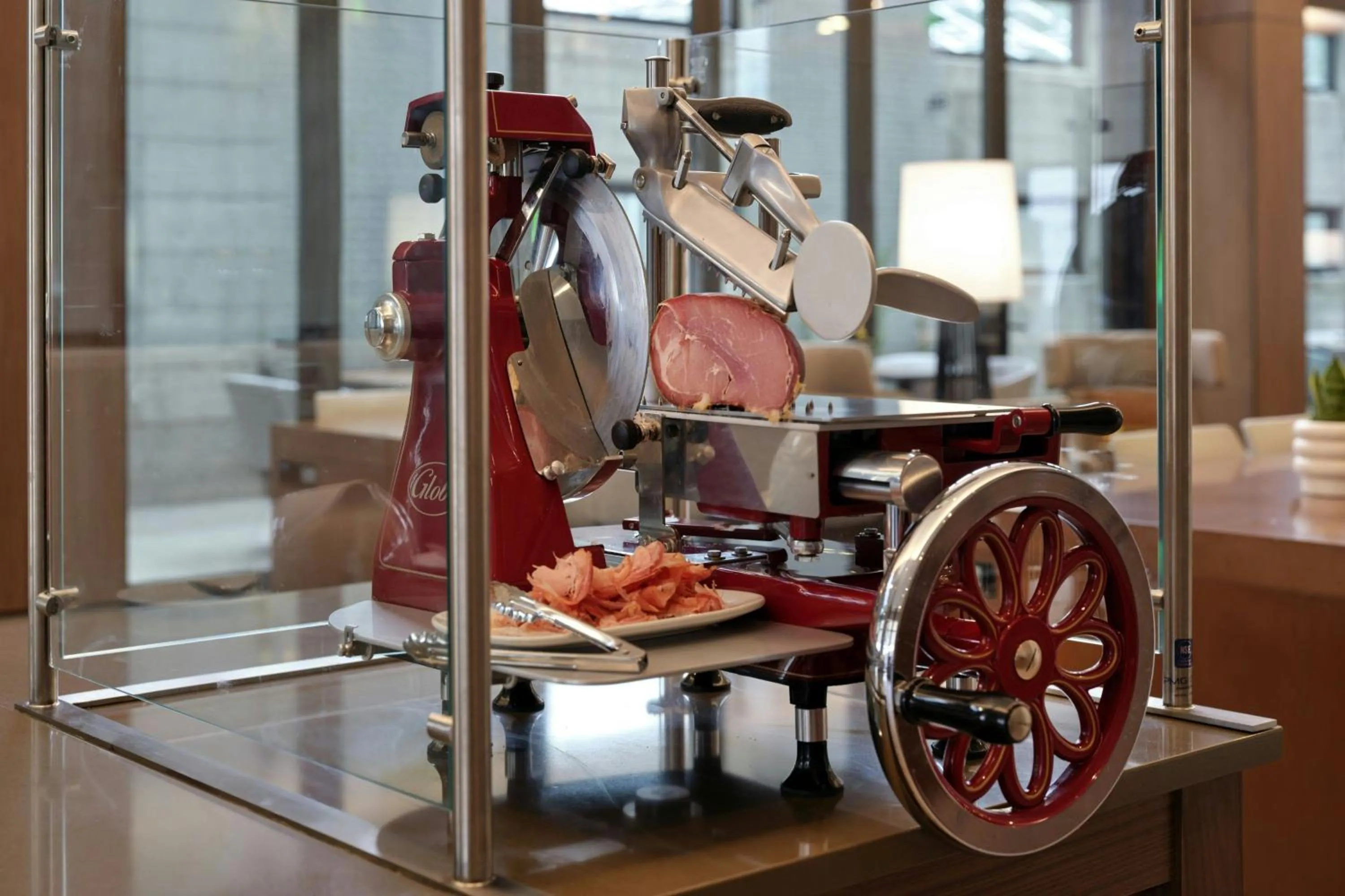 Restaurant/places to eat in AC Hotel Seattle Downtown