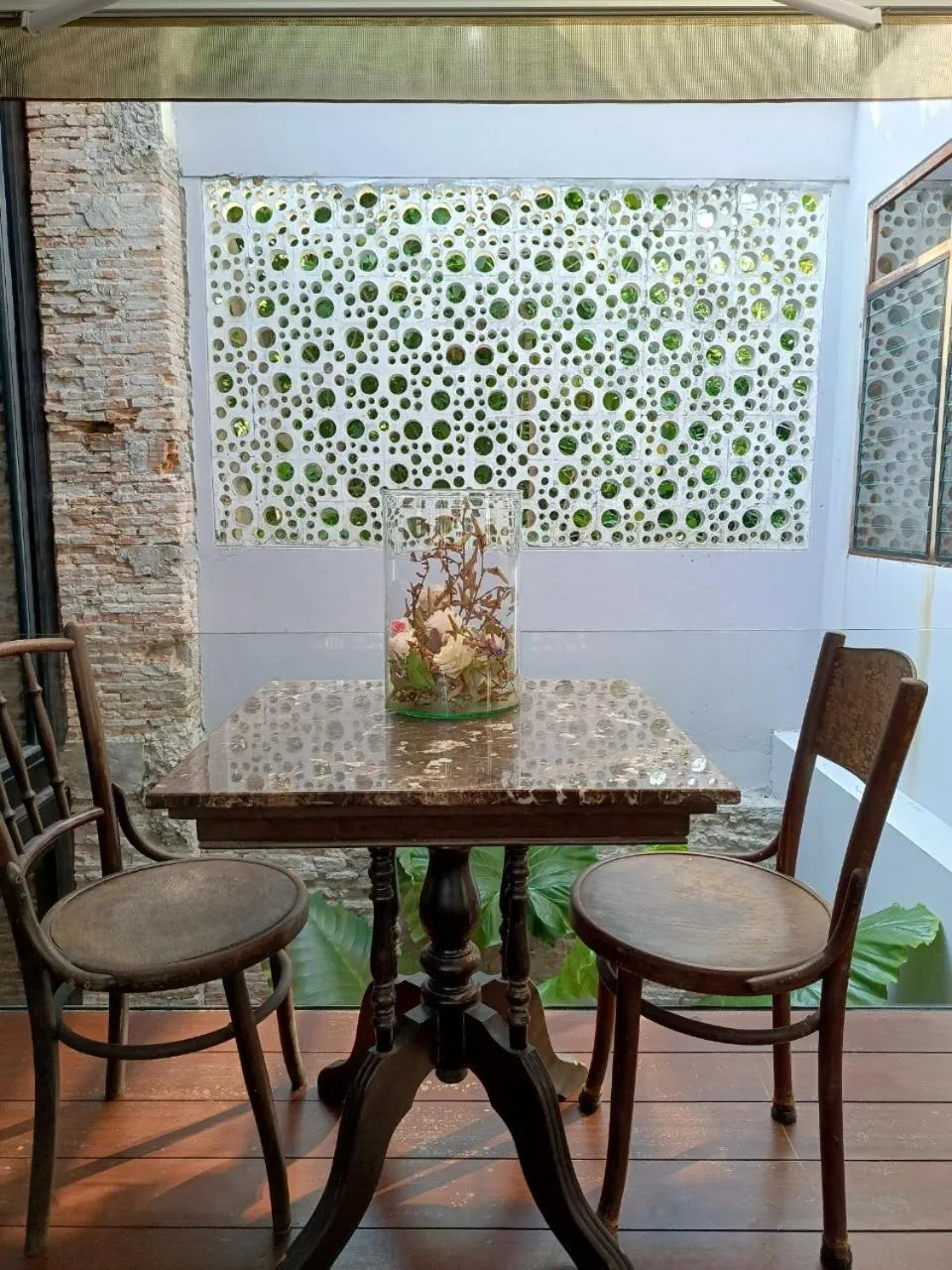 Seating area in KLUENNGAM Cafe & Stay