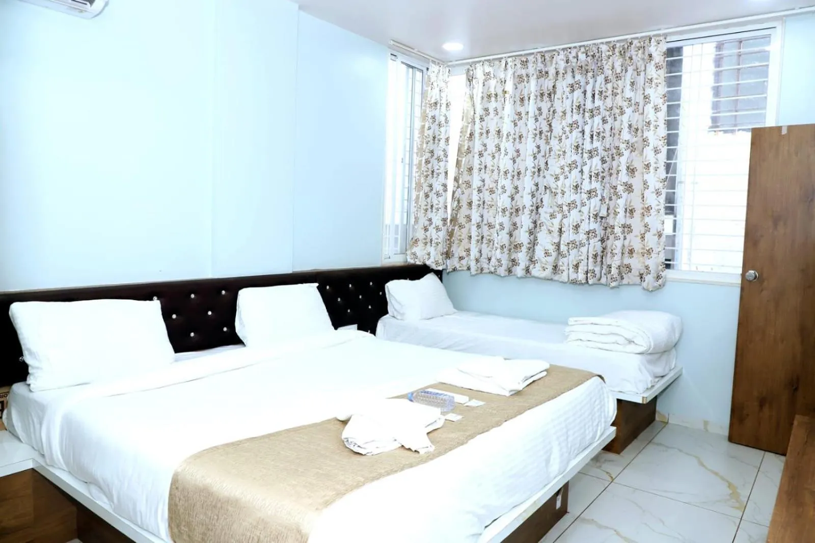 Twarita Executive Lodge