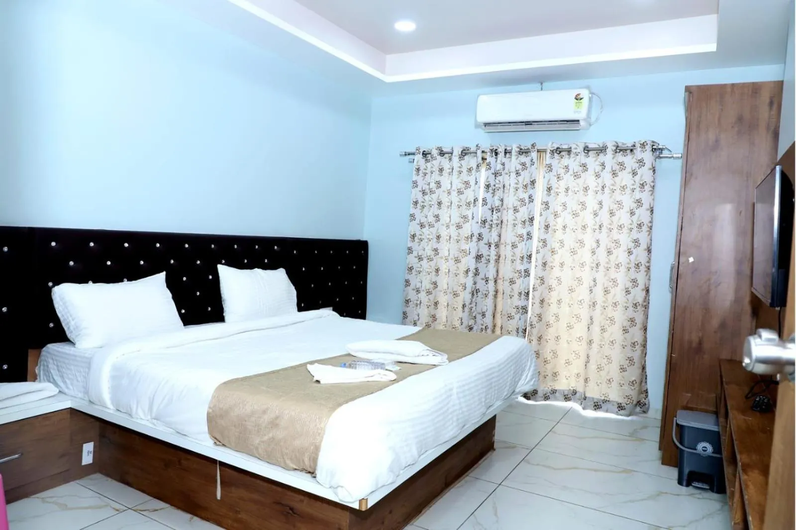 Bed in Twarita Executive Lodge