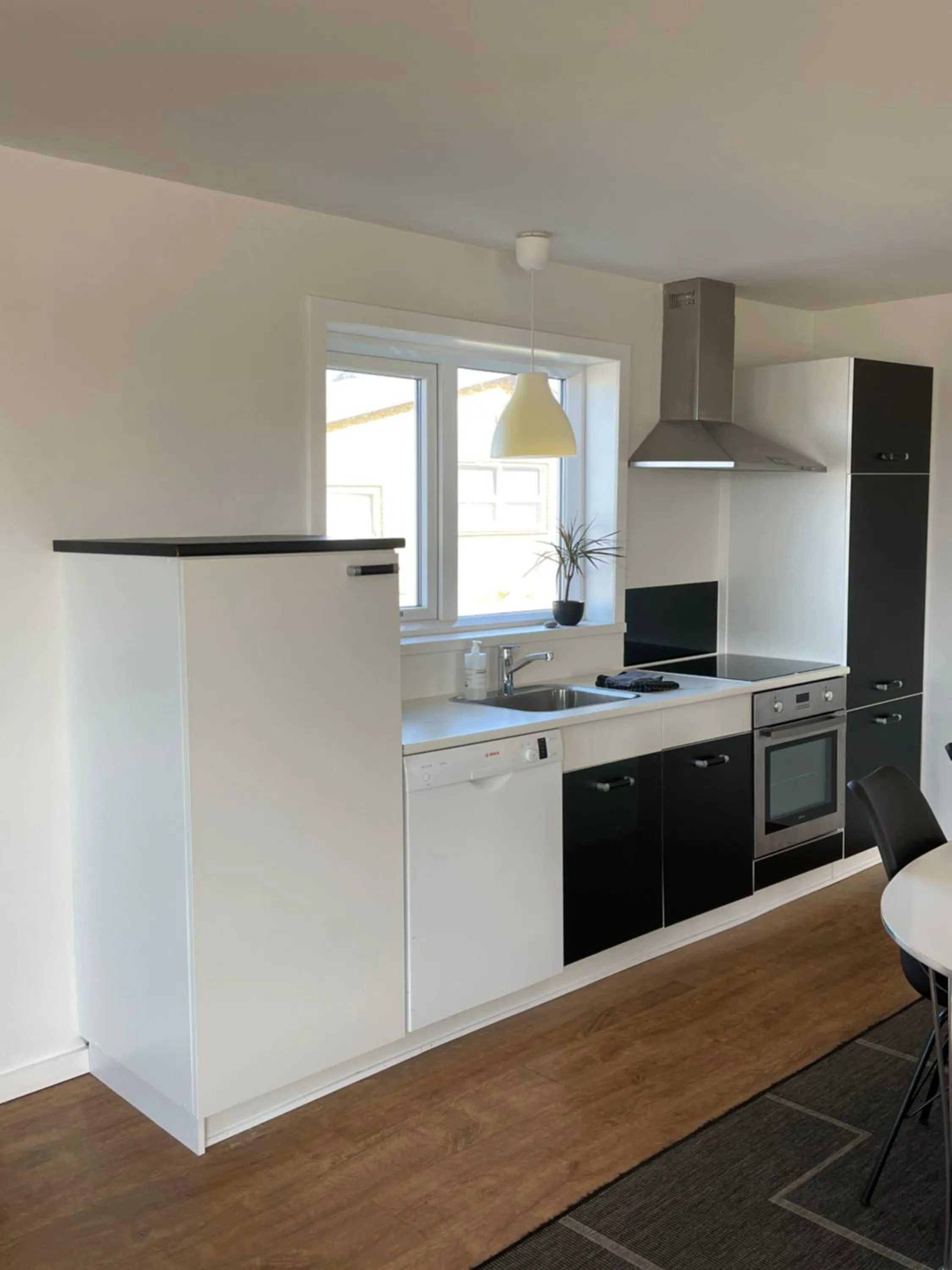 Kitchen or kitchenette in Surfers Paradise Apartments
