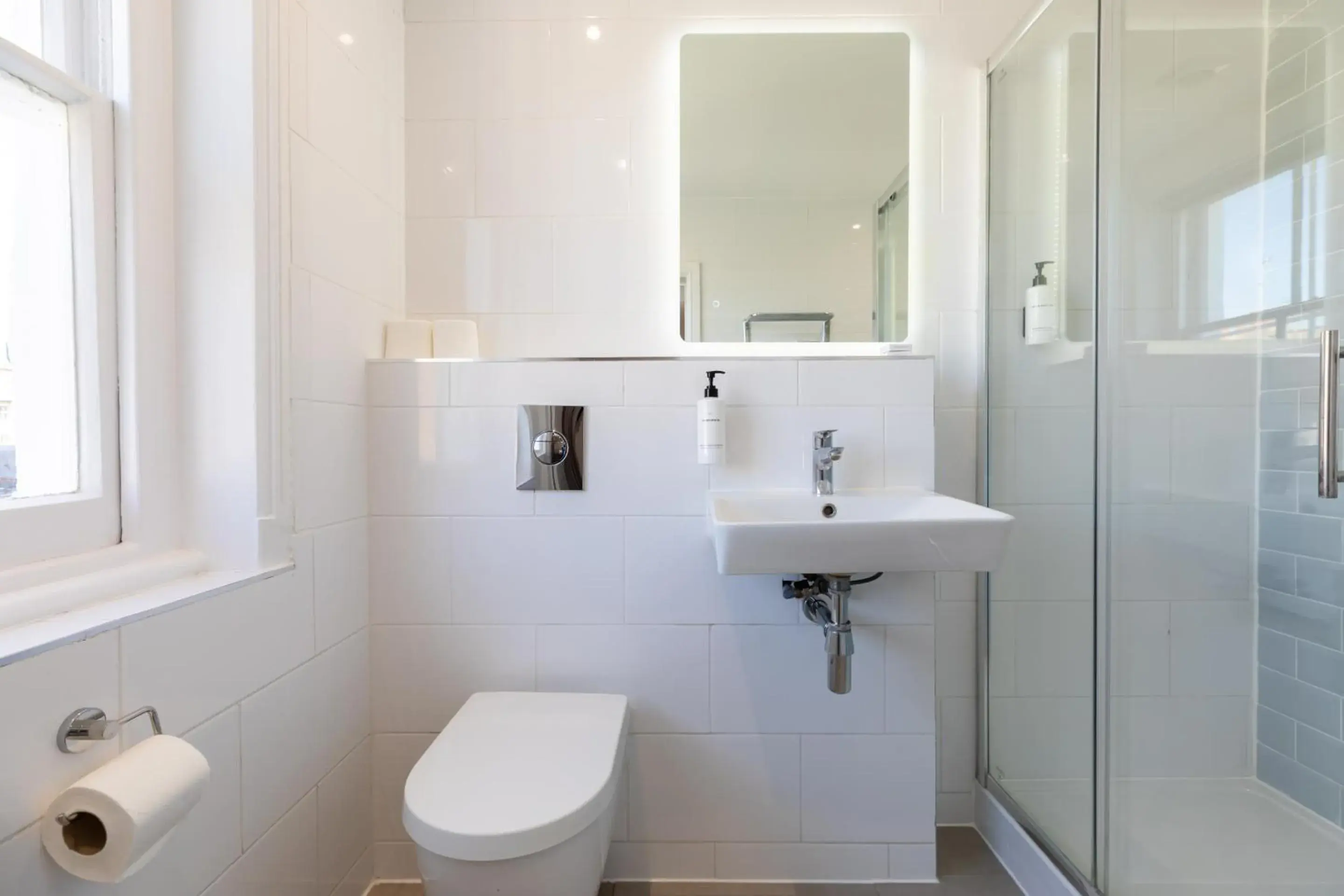 Deluxe Twin Room in The J Hyde Park Hotel Deluxe Twin Room in The J Hyde Park Hotel