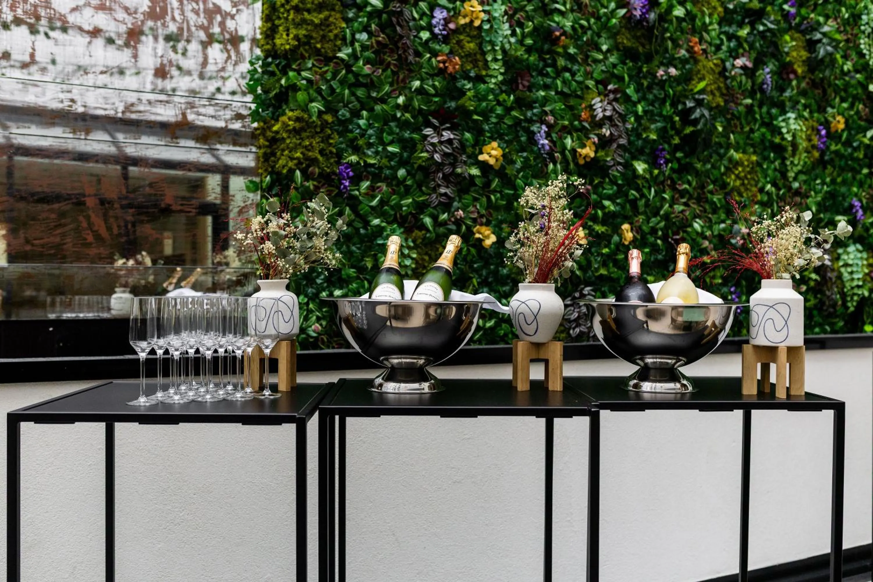 Restaurant/places to eat in The Liman Hotel