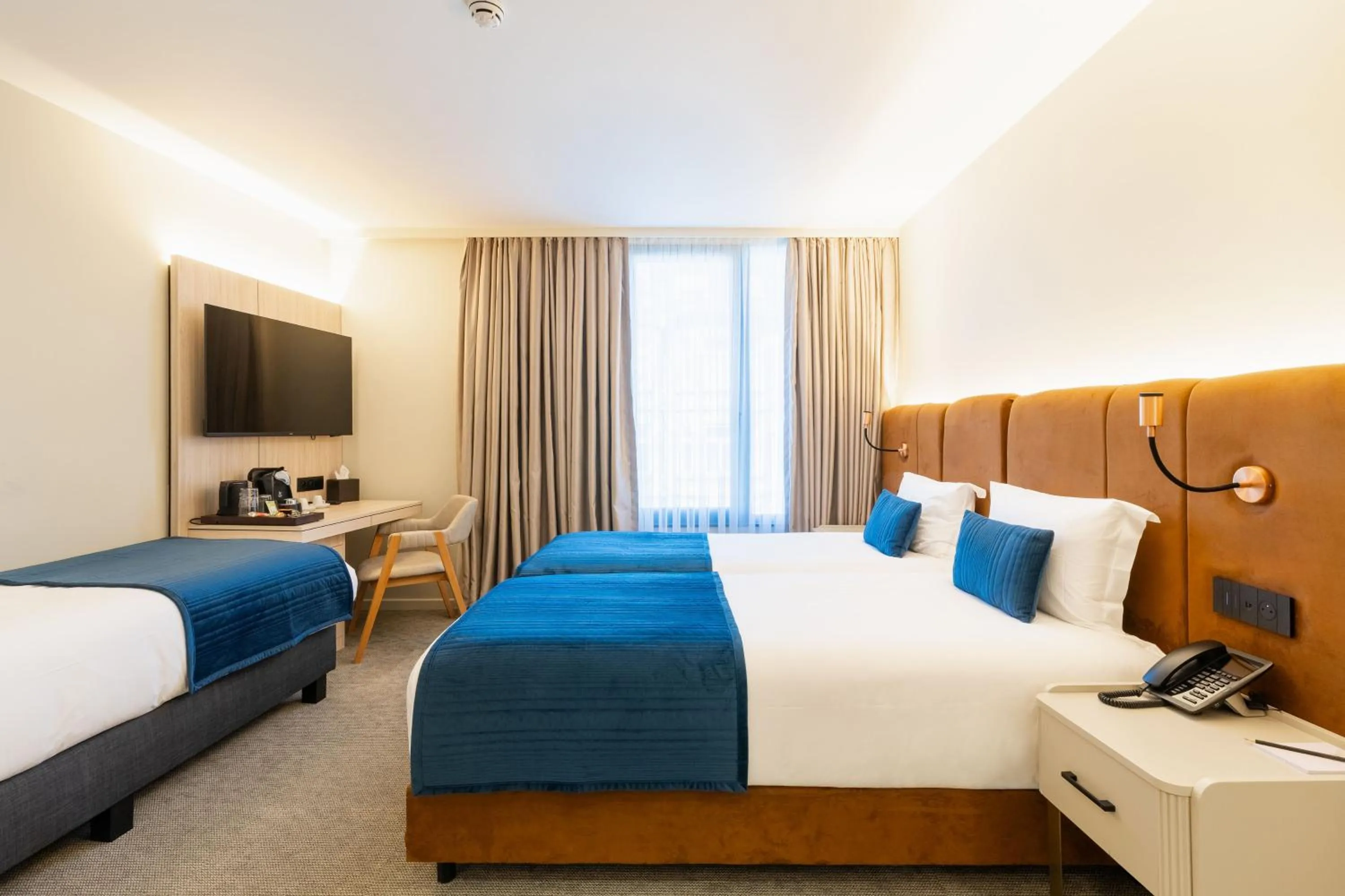 Photo of the whole room, Bed in The Liman Hotel