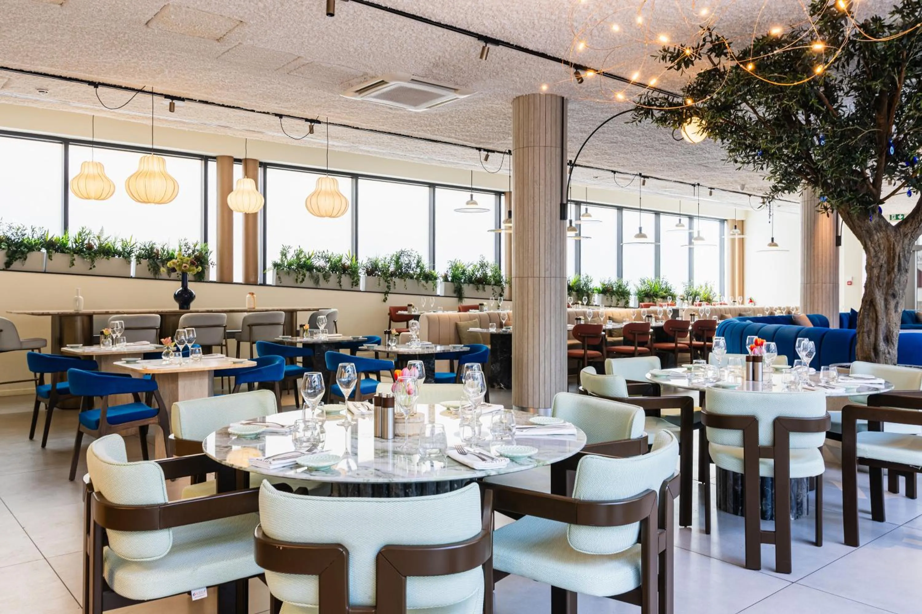 Restaurant/places to eat in The Liman Hotel