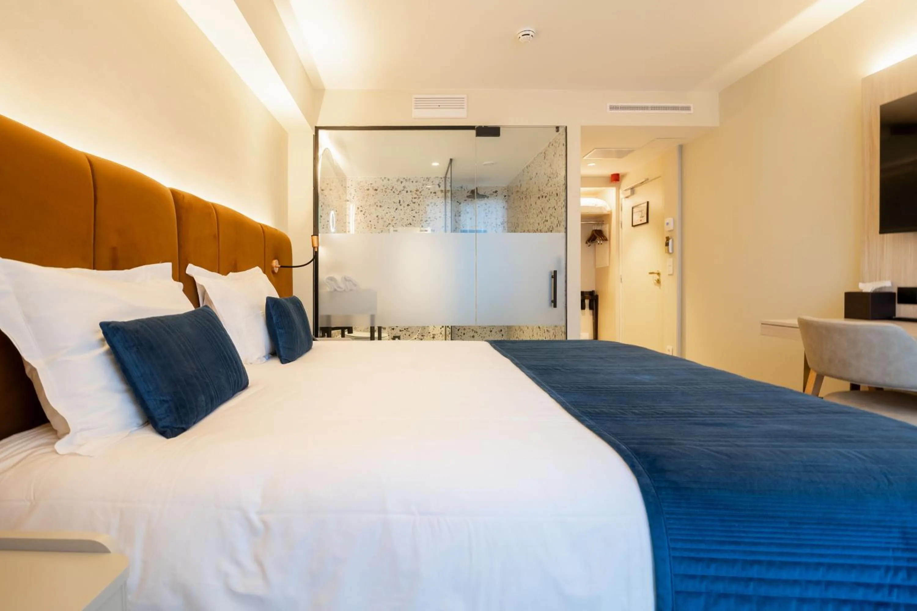 Bedroom, Bed in The Liman Hotel