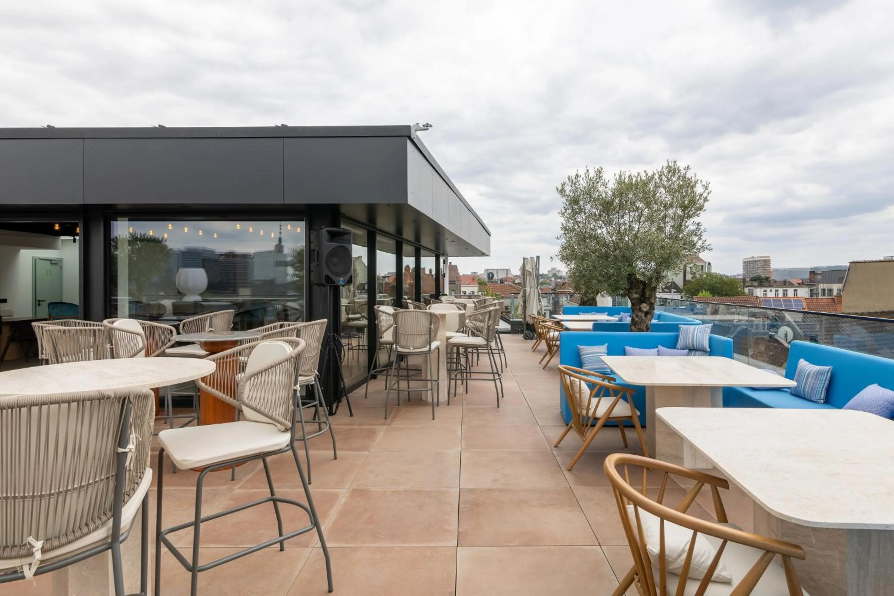 Lounge or bar in The Liman Hotel