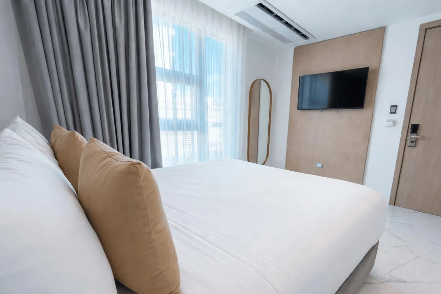 Bed in Delamar Hotel