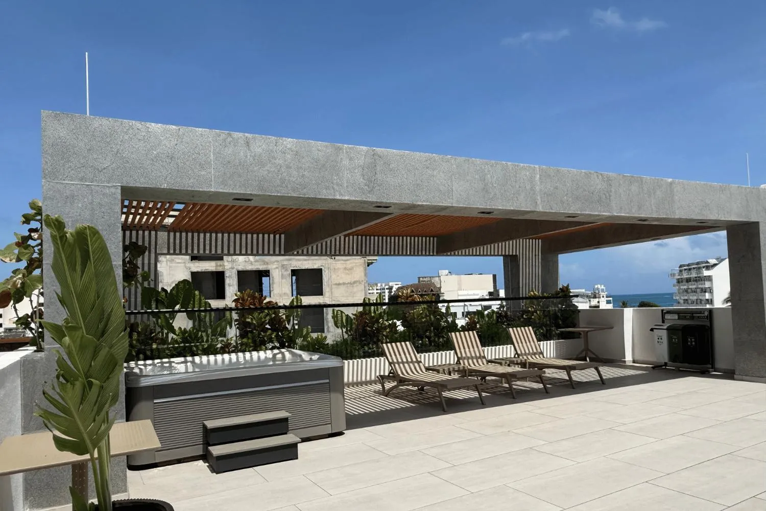 Area and facilities in Delamar Hotel