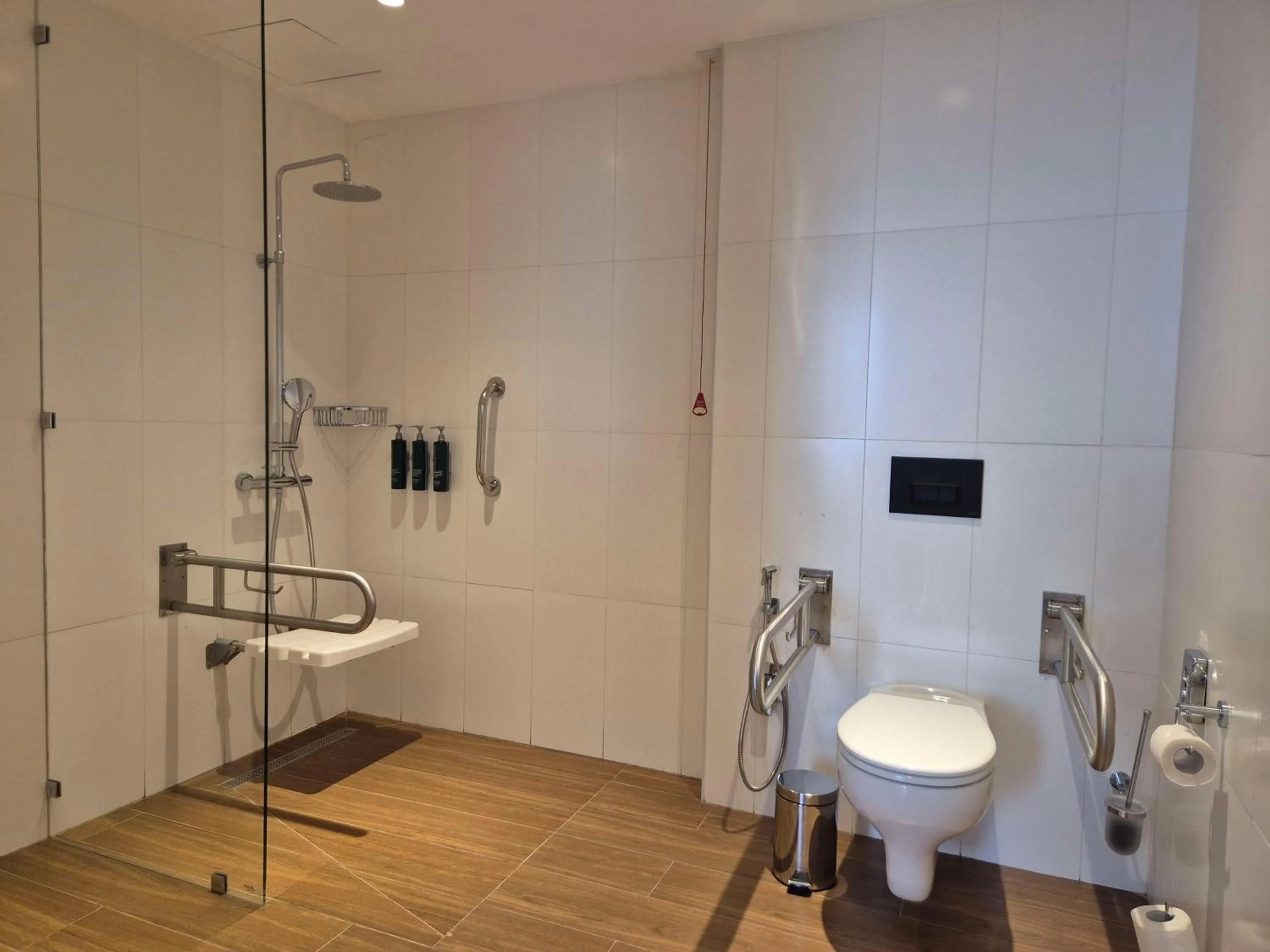 Bathroom in Hilton Garden Inn Termez Airitom