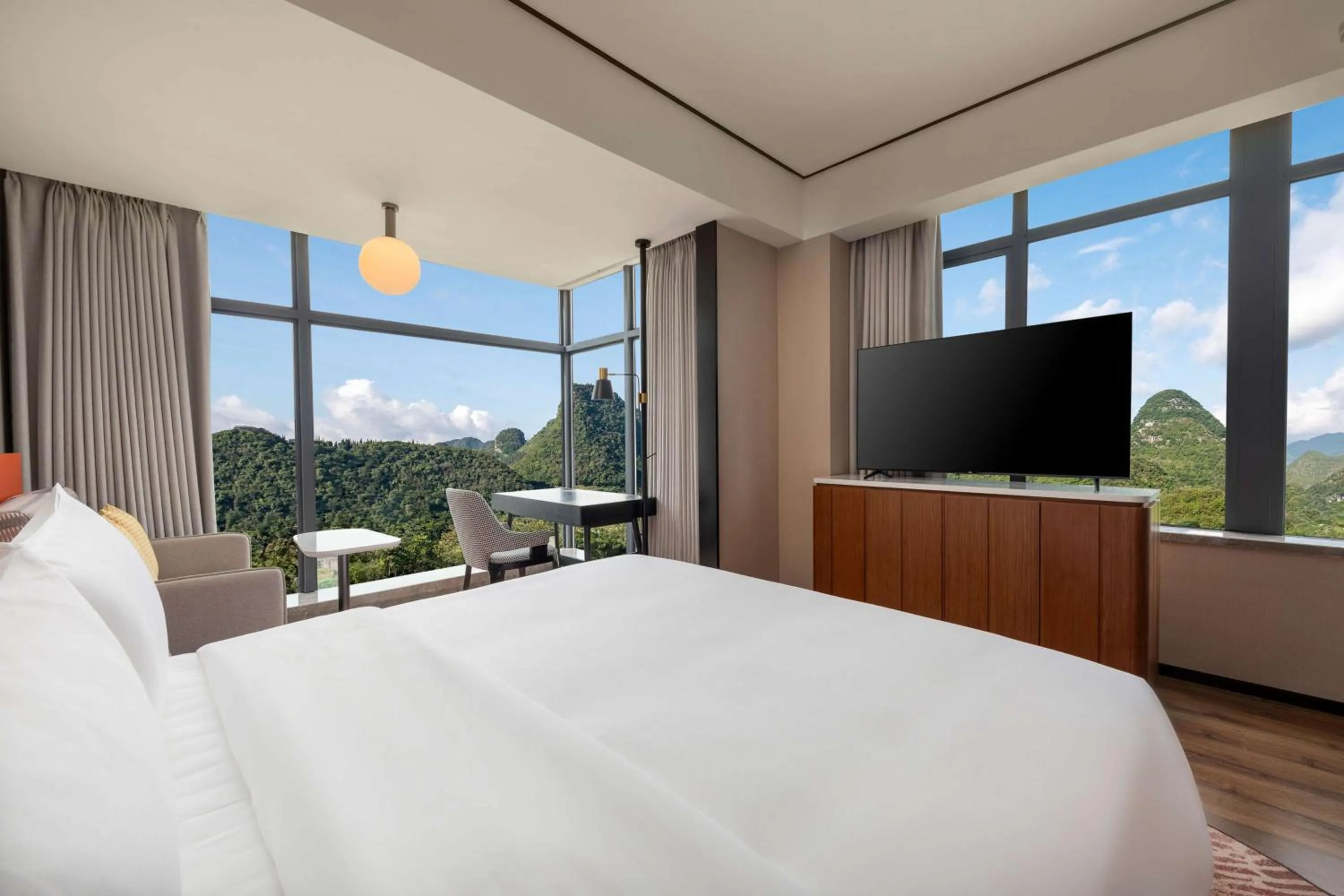 Bed in Hilton Garden Inn Xingyi Wanfenglin