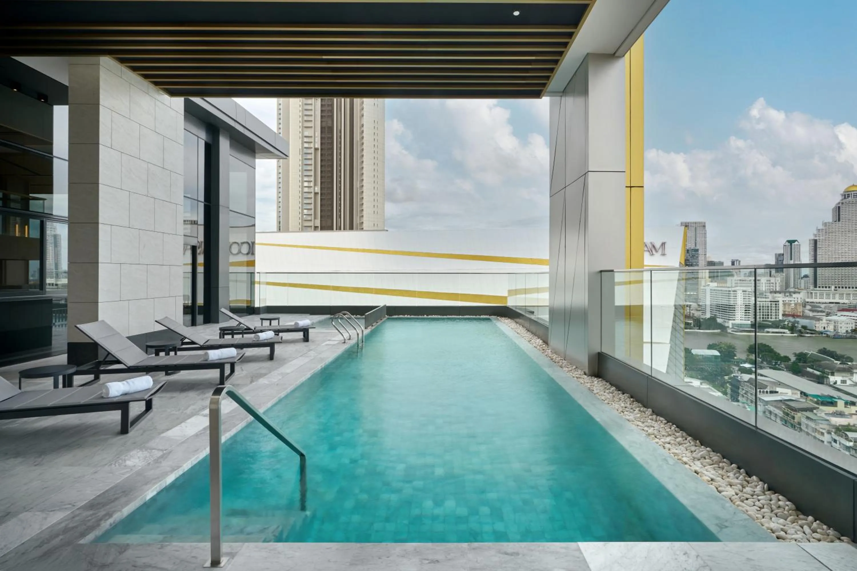 River view in Hilton Garden Inn Bangkok Riverside