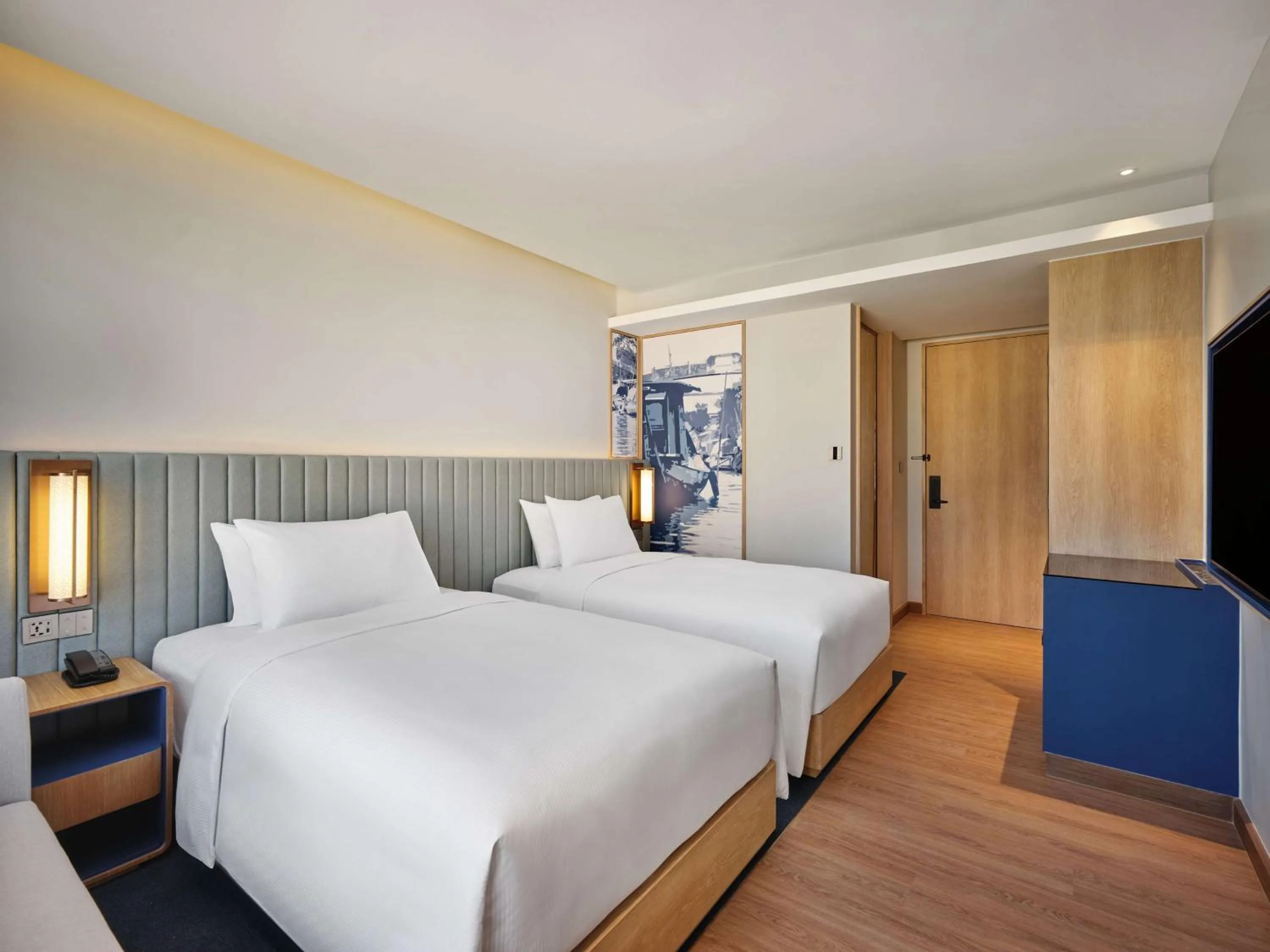 Bed in Hilton Garden Inn Bangkok Riverside