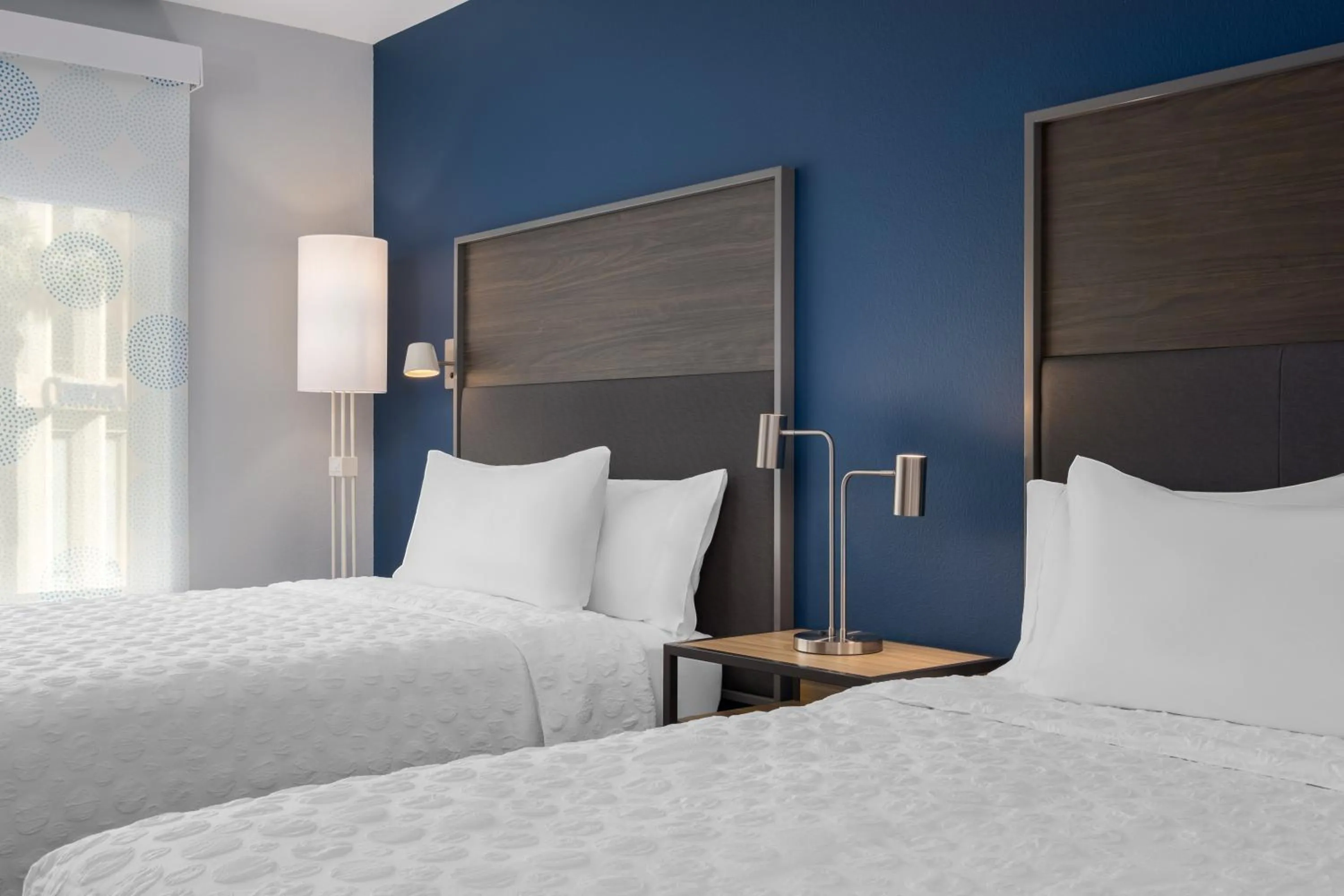 Bed in Tru By Hilton Phoenix Midtown