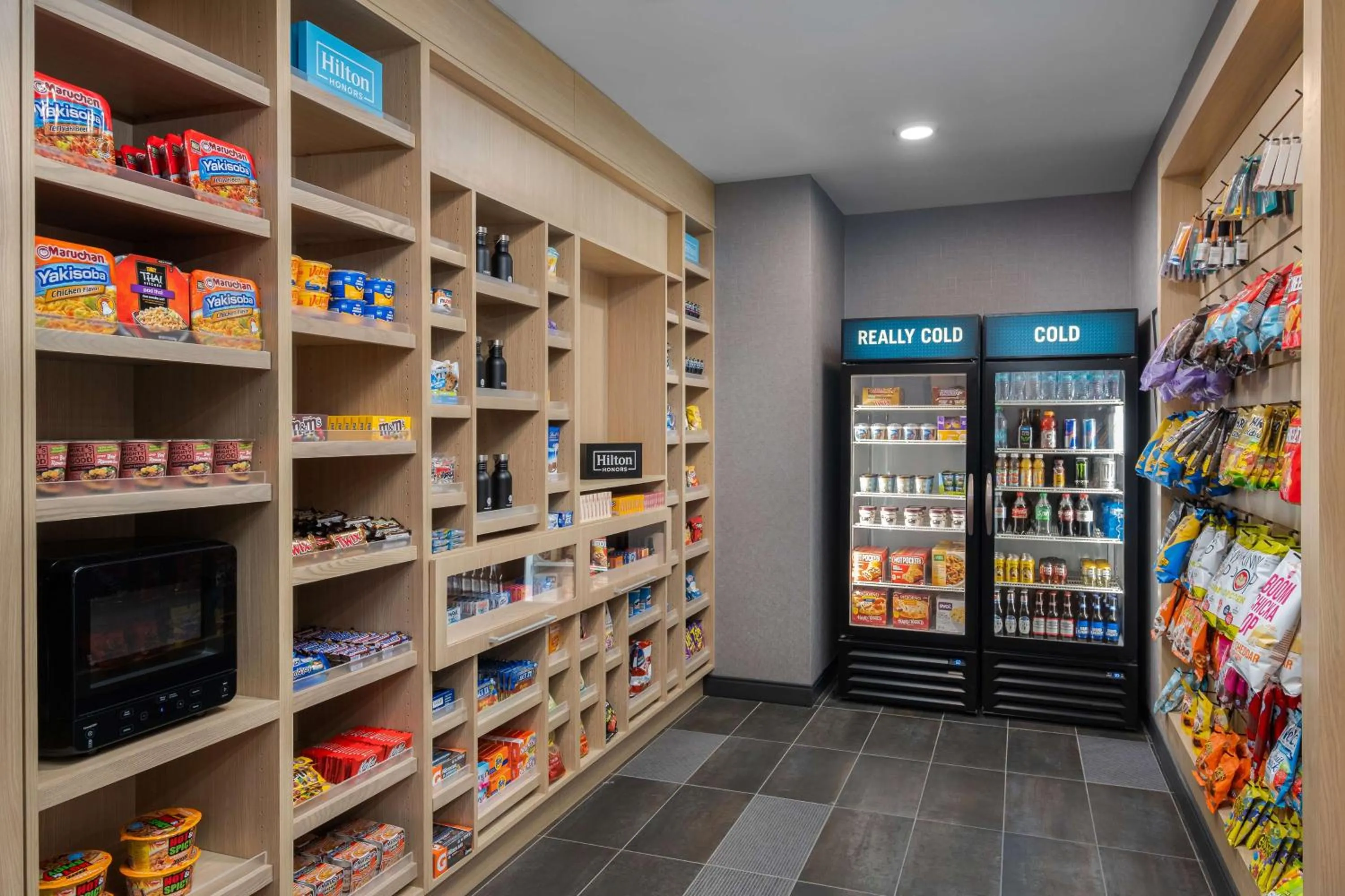 Restaurant/places to eat in Tru By Hilton Phoenix Midtown