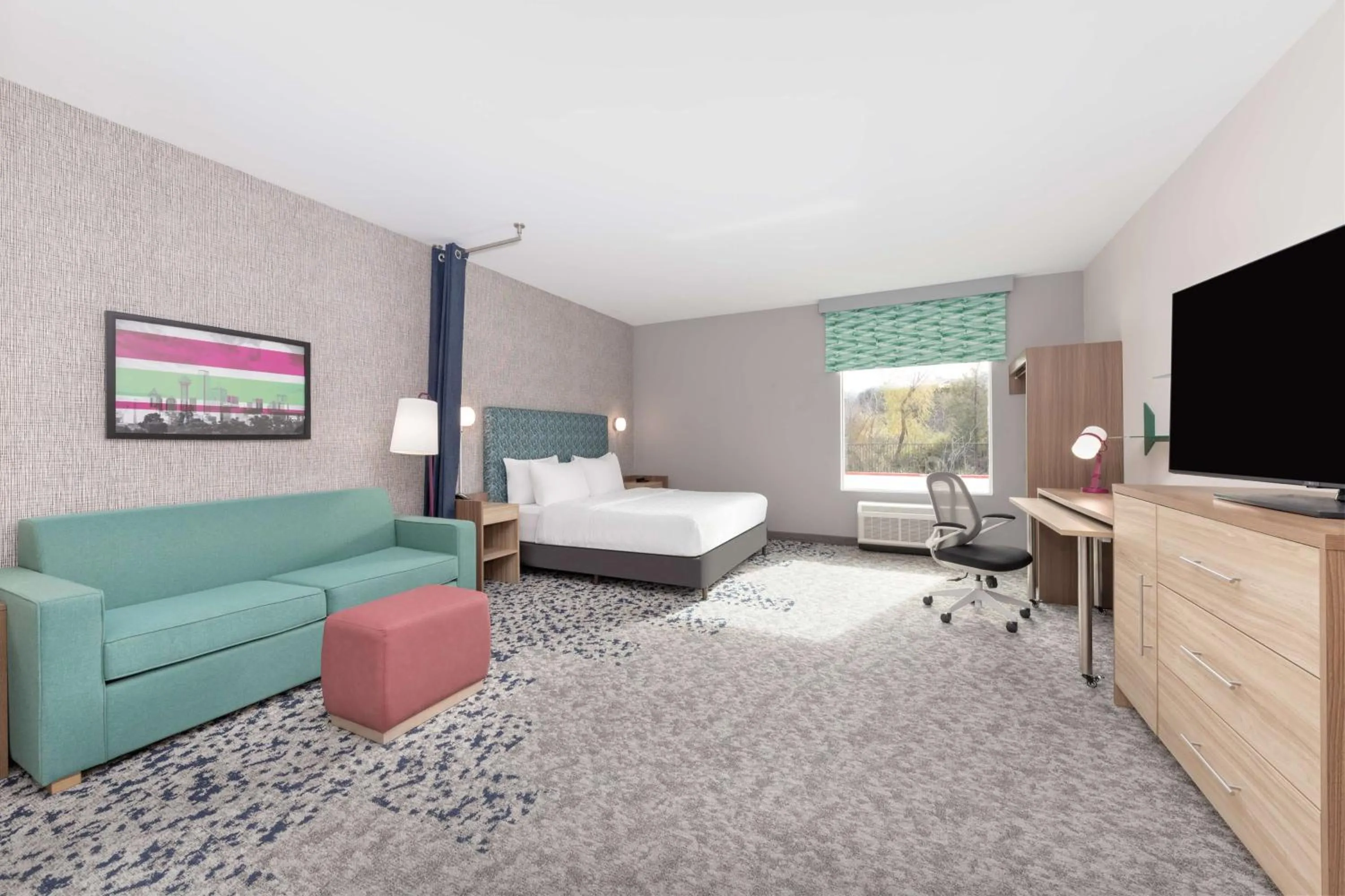 Bedroom, Bed in Home2 Suites By Hilton Dallas I-30 Cockrell Hill