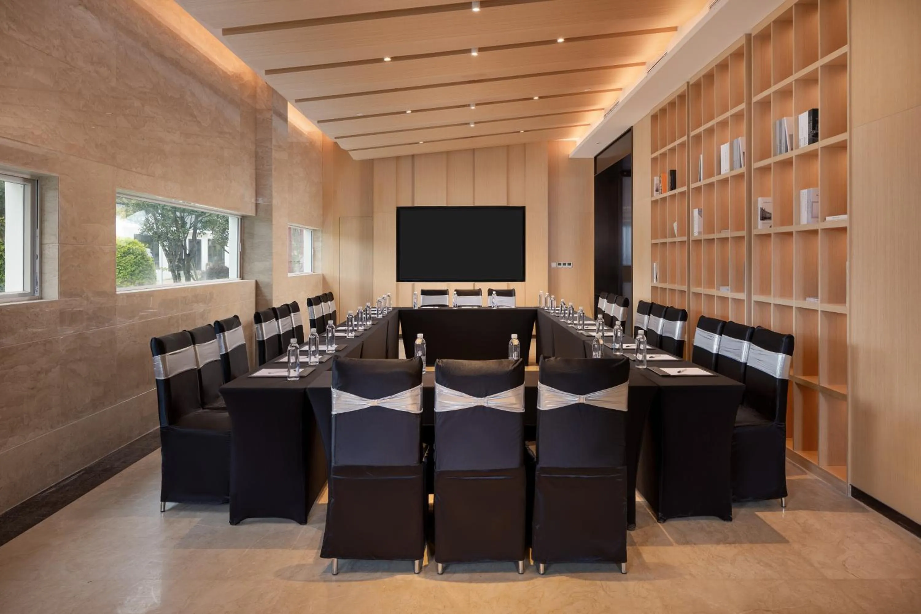 Meeting/conference room in Hilton Garden Inn Dali Ancient City