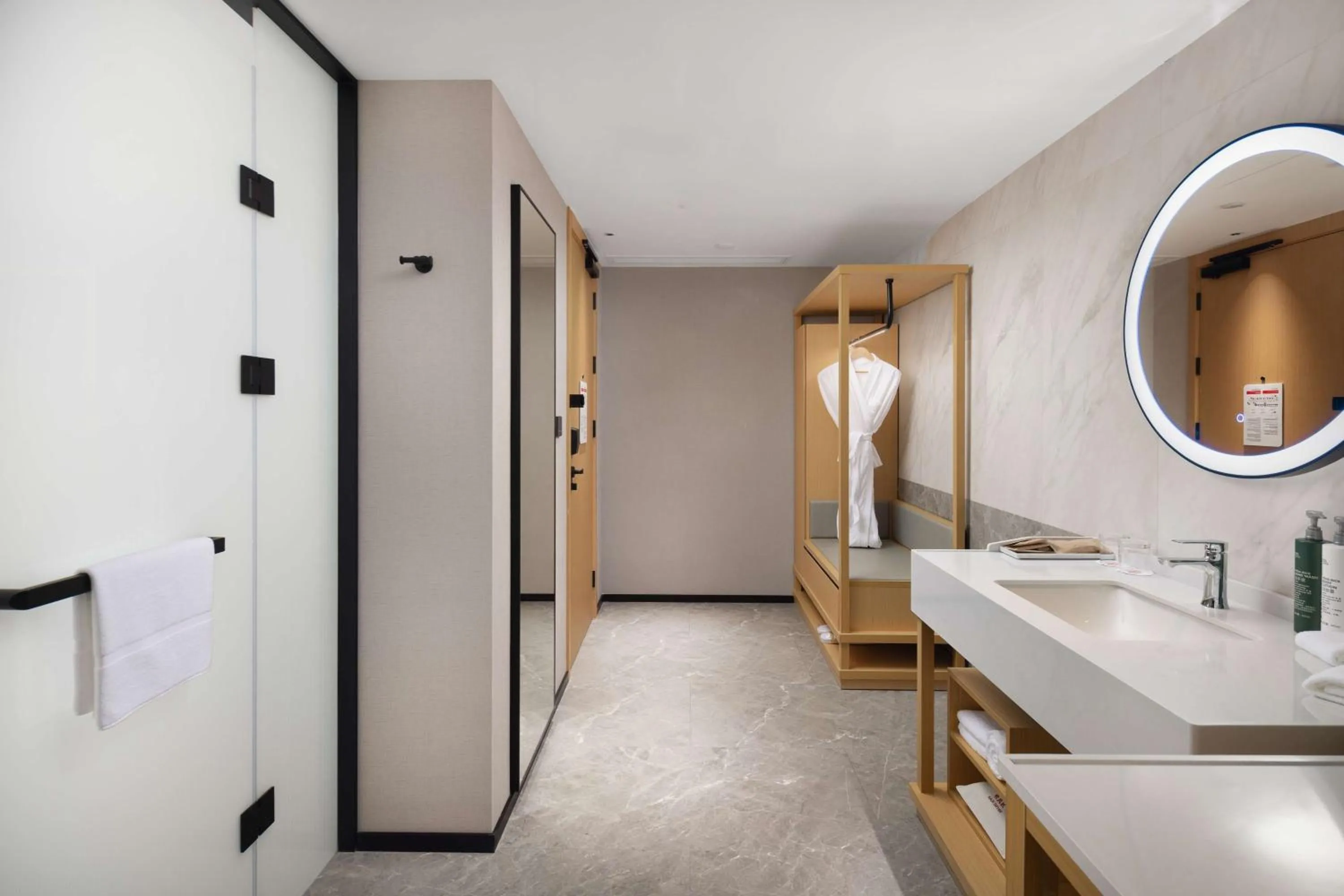 Bathroom in Hilton Garden Inn Dali Ancient City