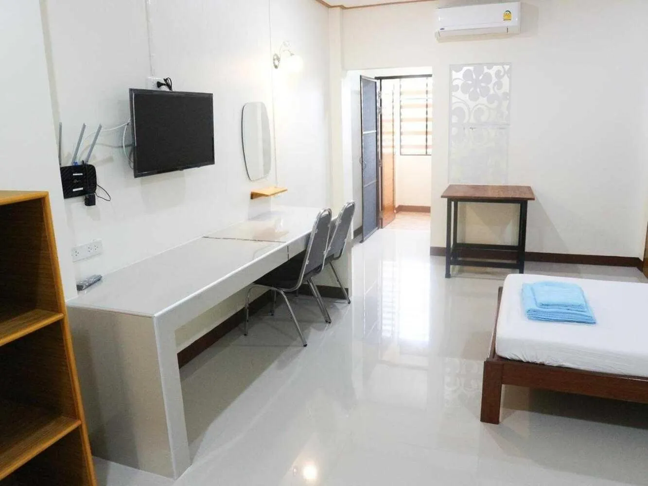 Bedroom, Bed in Capital O 75521 Sang Siri Apartment