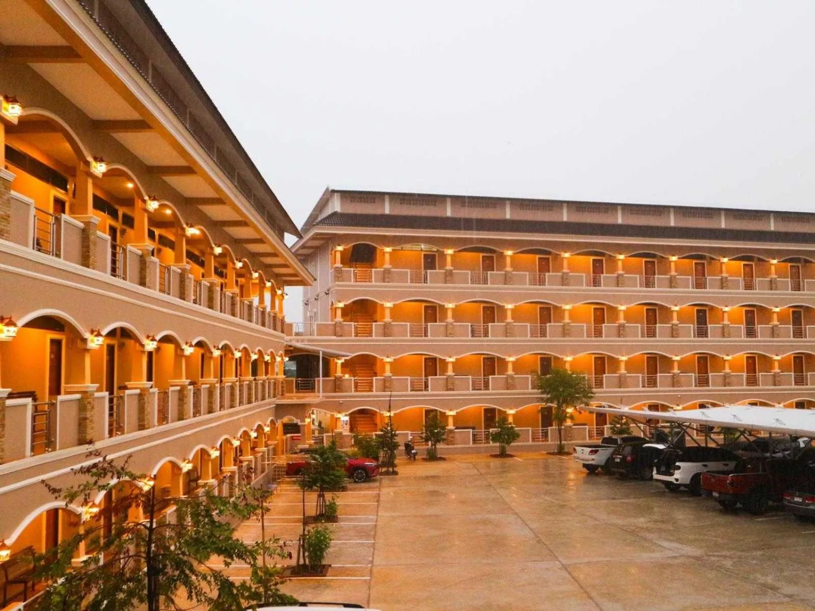 Capital O 75521 Sang Siri Apartment