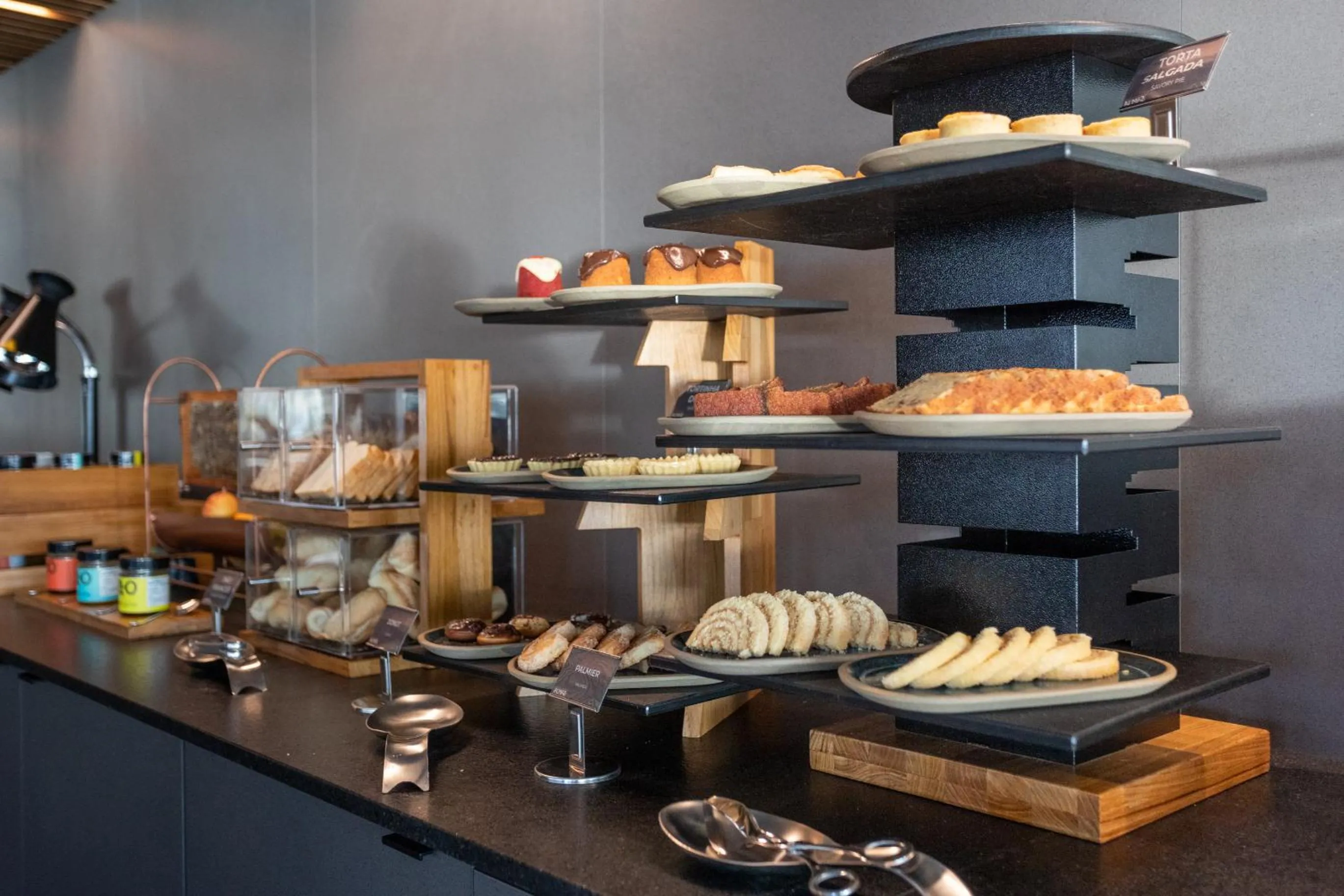 Buffet breakfast in Icon Hotel by Welkom