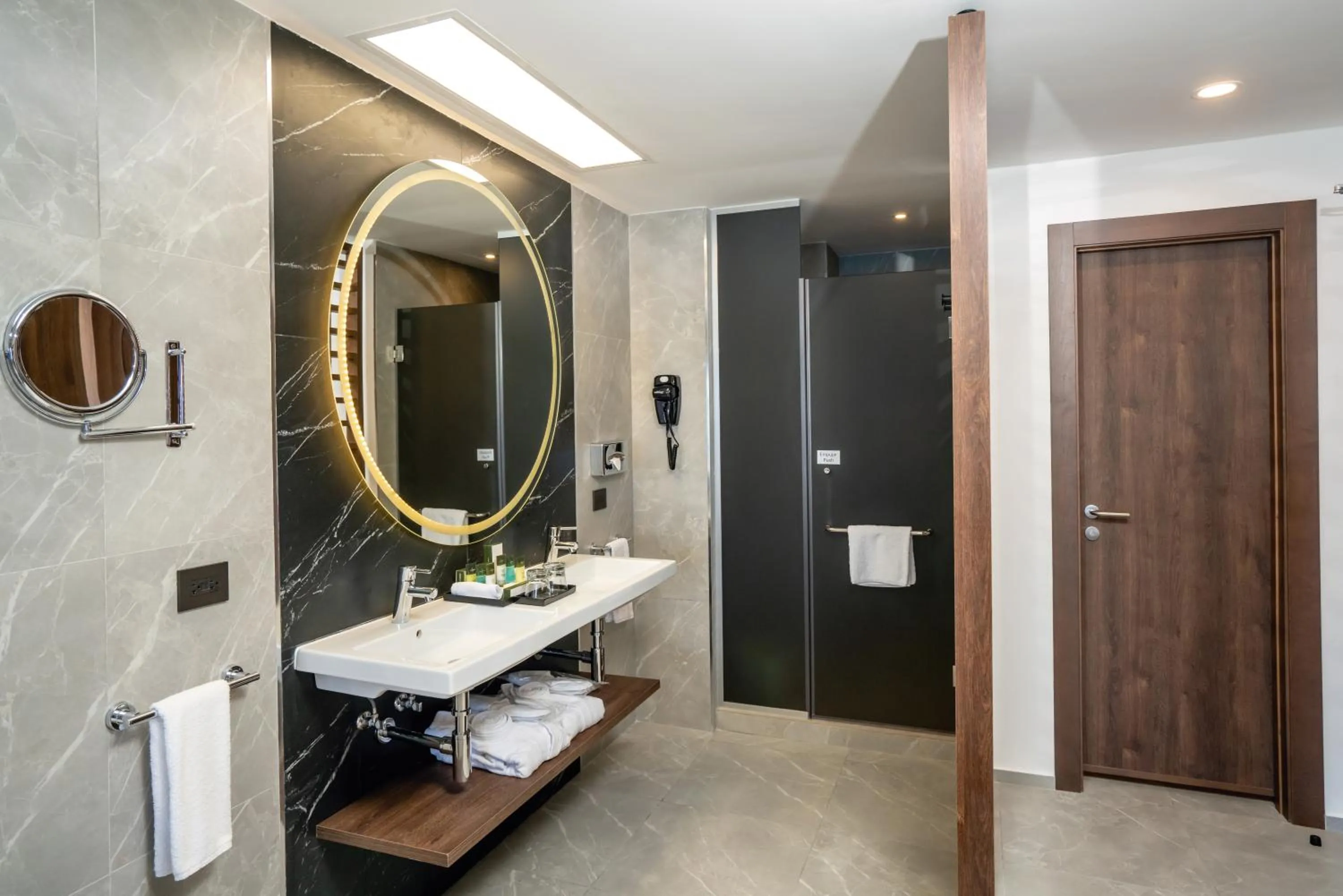 Bathroom in Riu Palace Kukulkan - Adults Only - All Inclusive