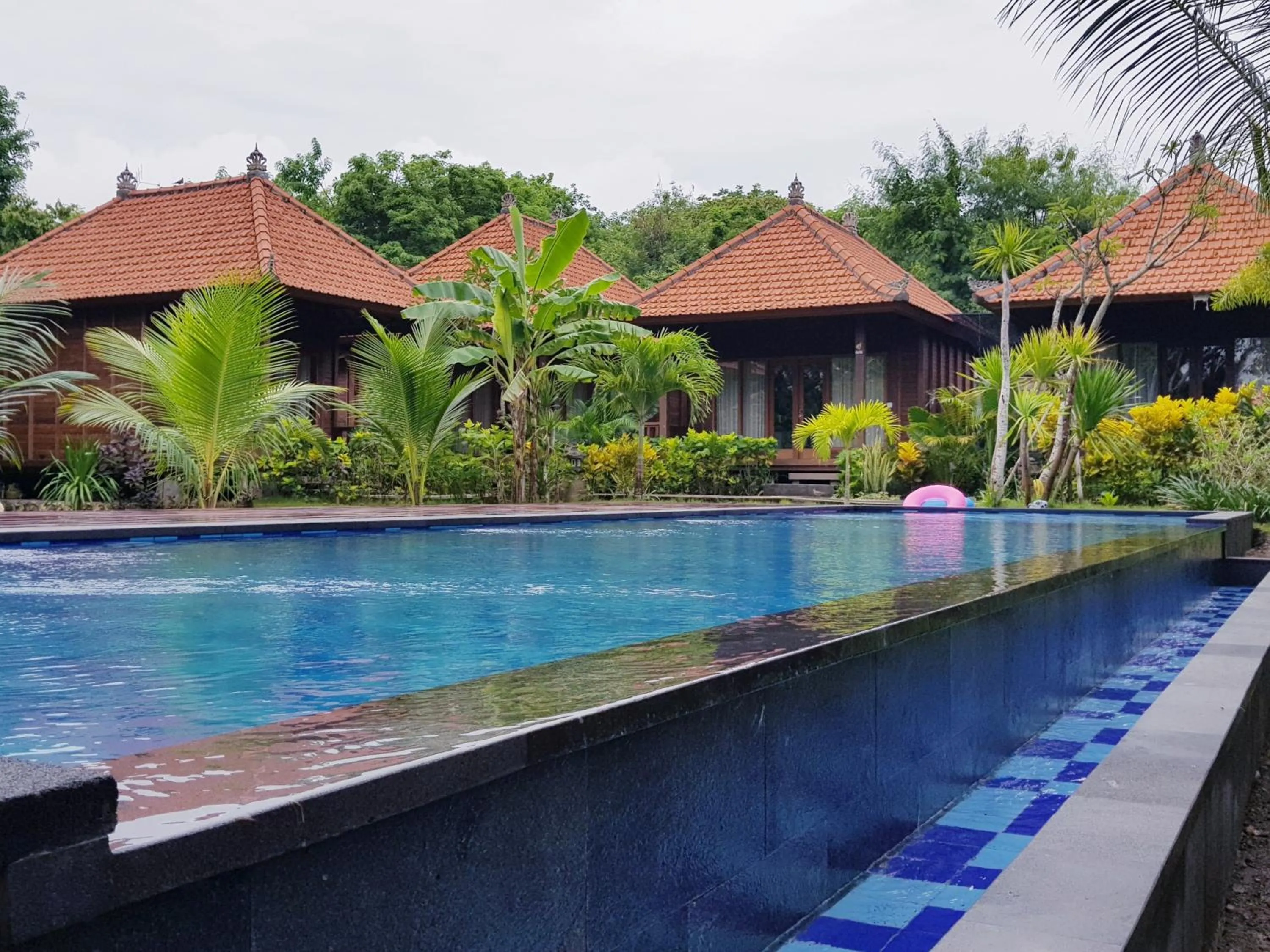 Swimming pool in Kencana Garden