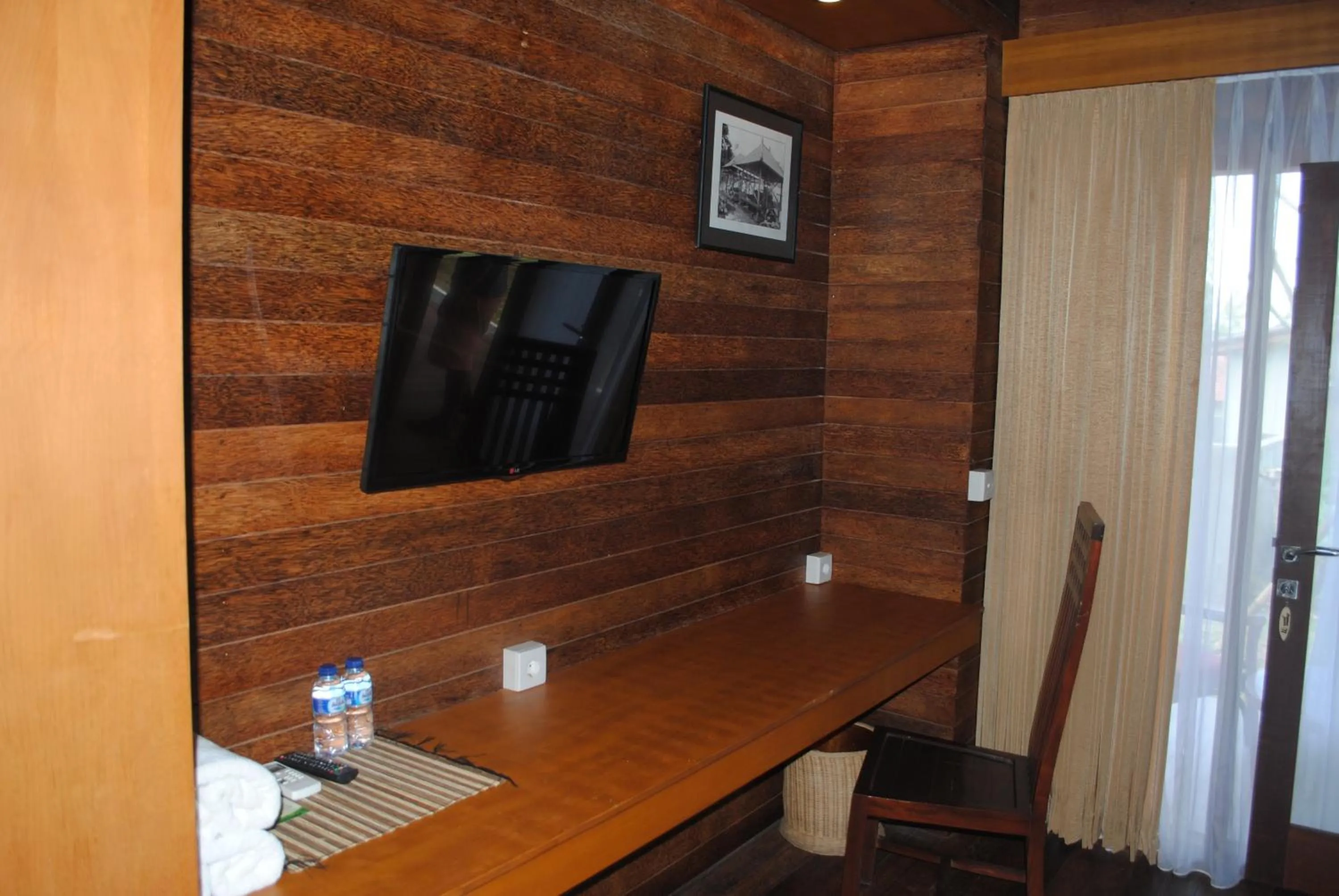 TV and multimedia in Kencana Garden