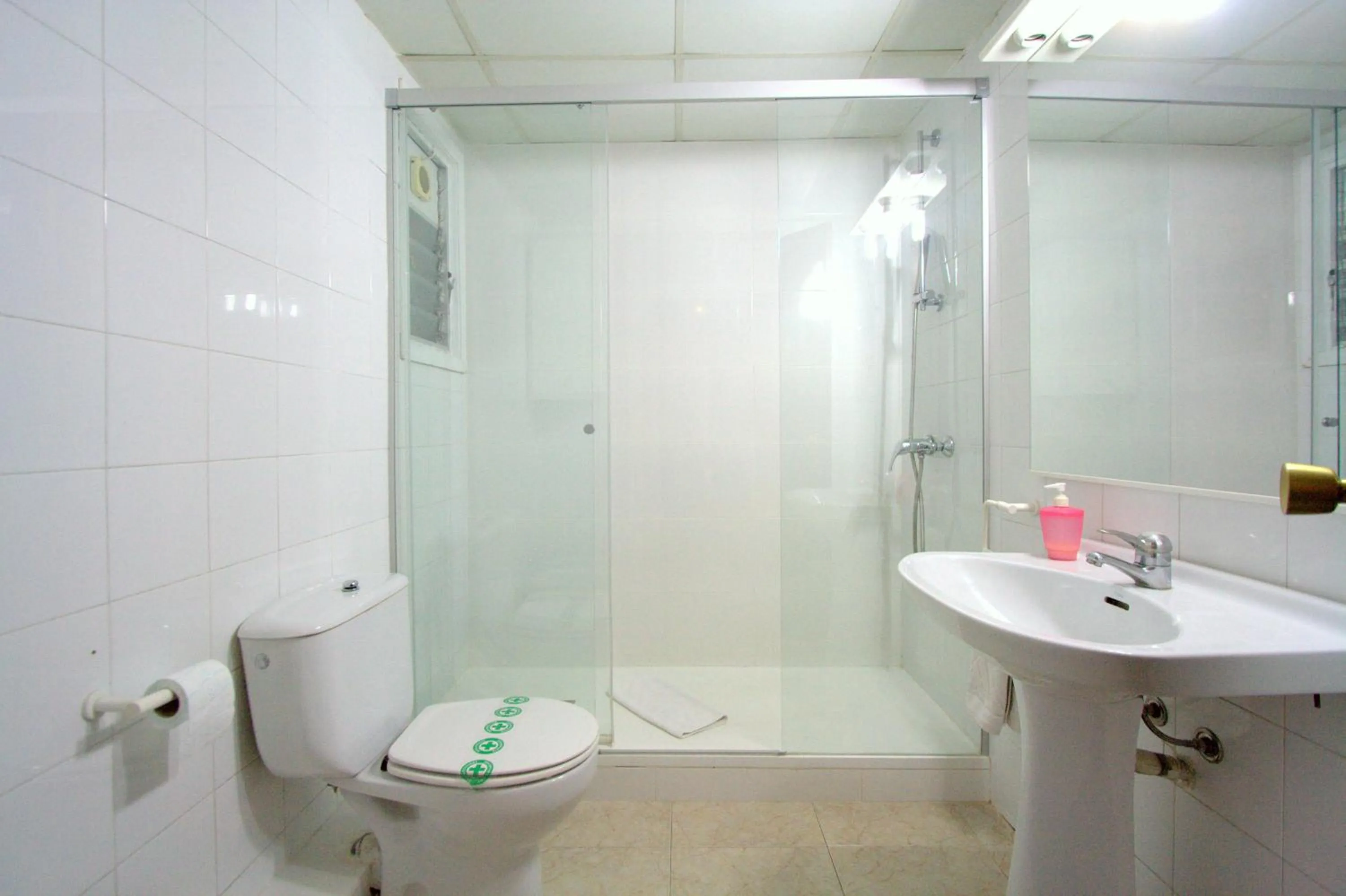 Shower in La Pedrera Residence