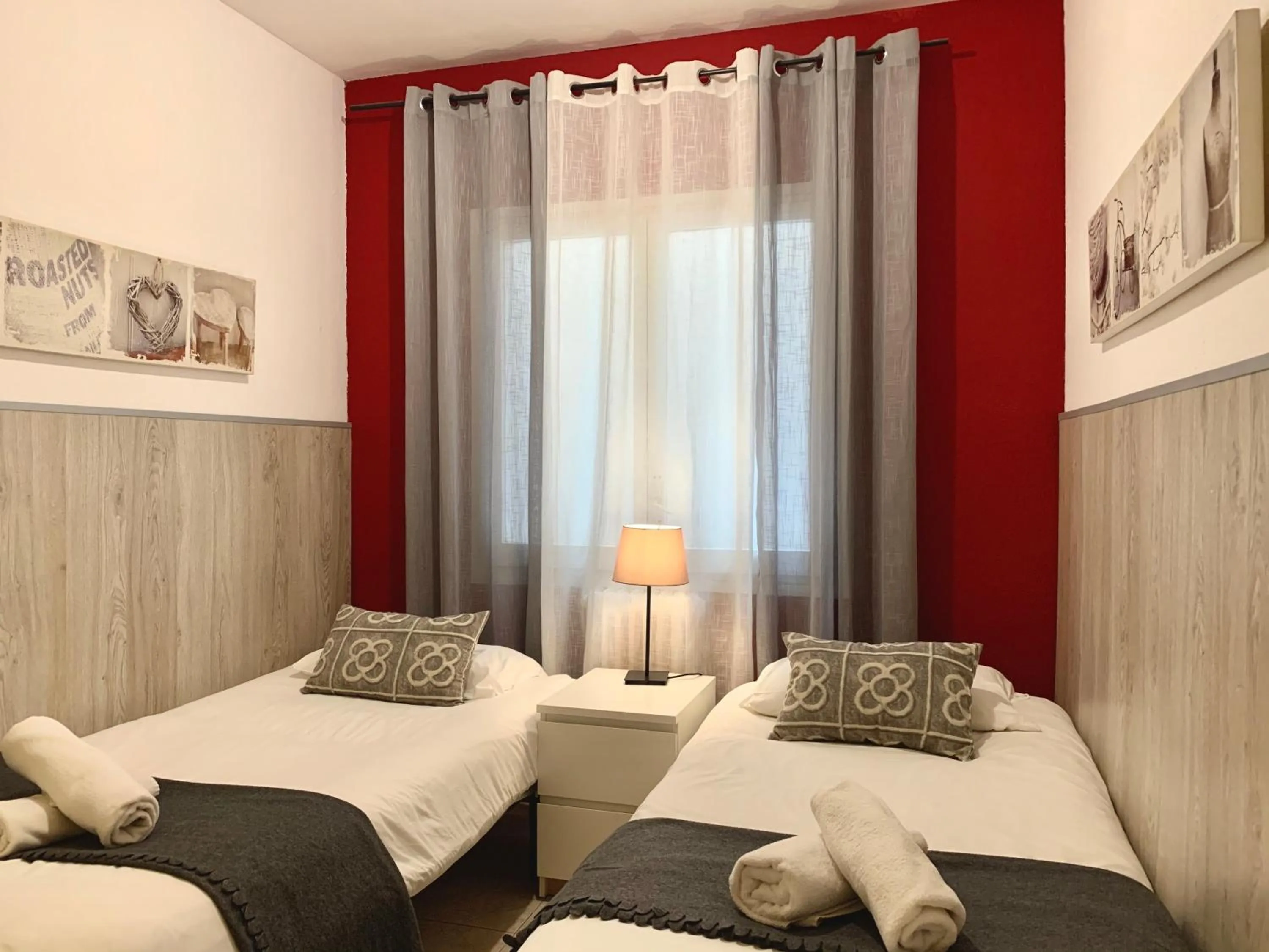 Bed in La Pedrera Residence