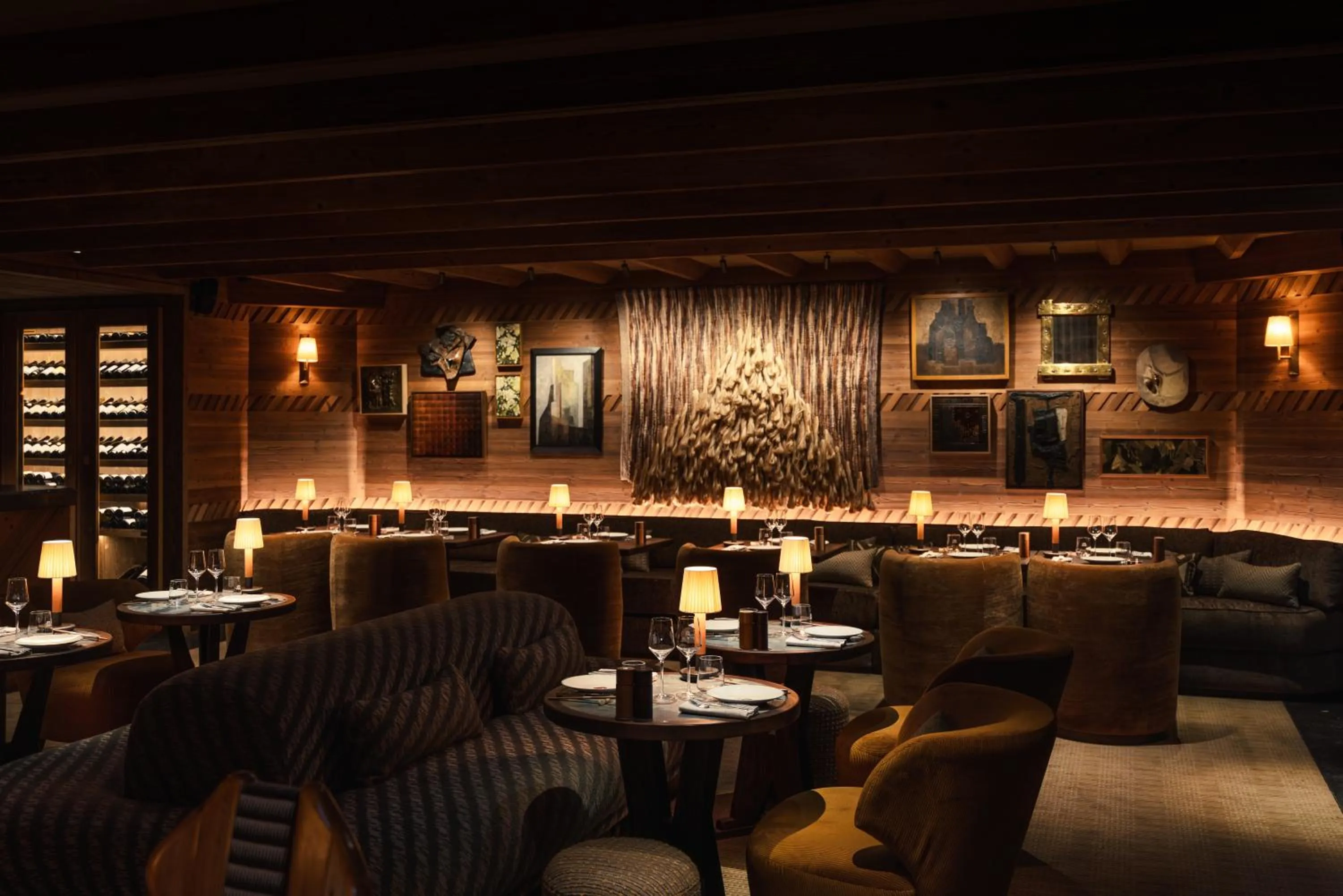Restaurant/places to eat in Apogée Courchevel, Oetker Hotels