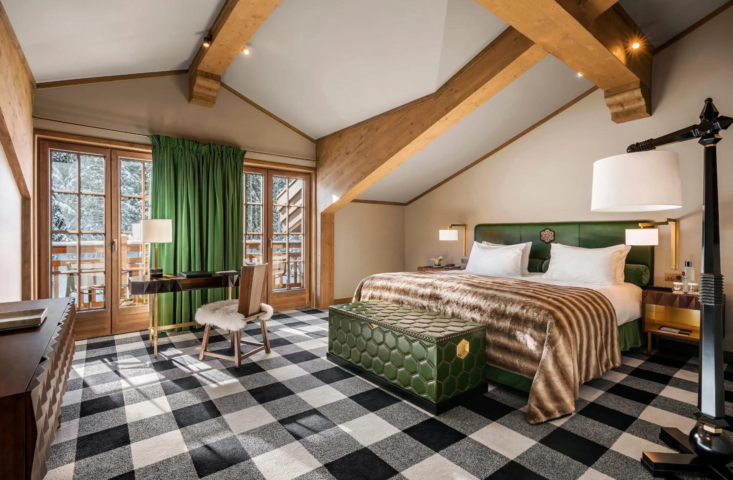 Bedroom, Bed in Apogée Courchevel, Oetker Hotels