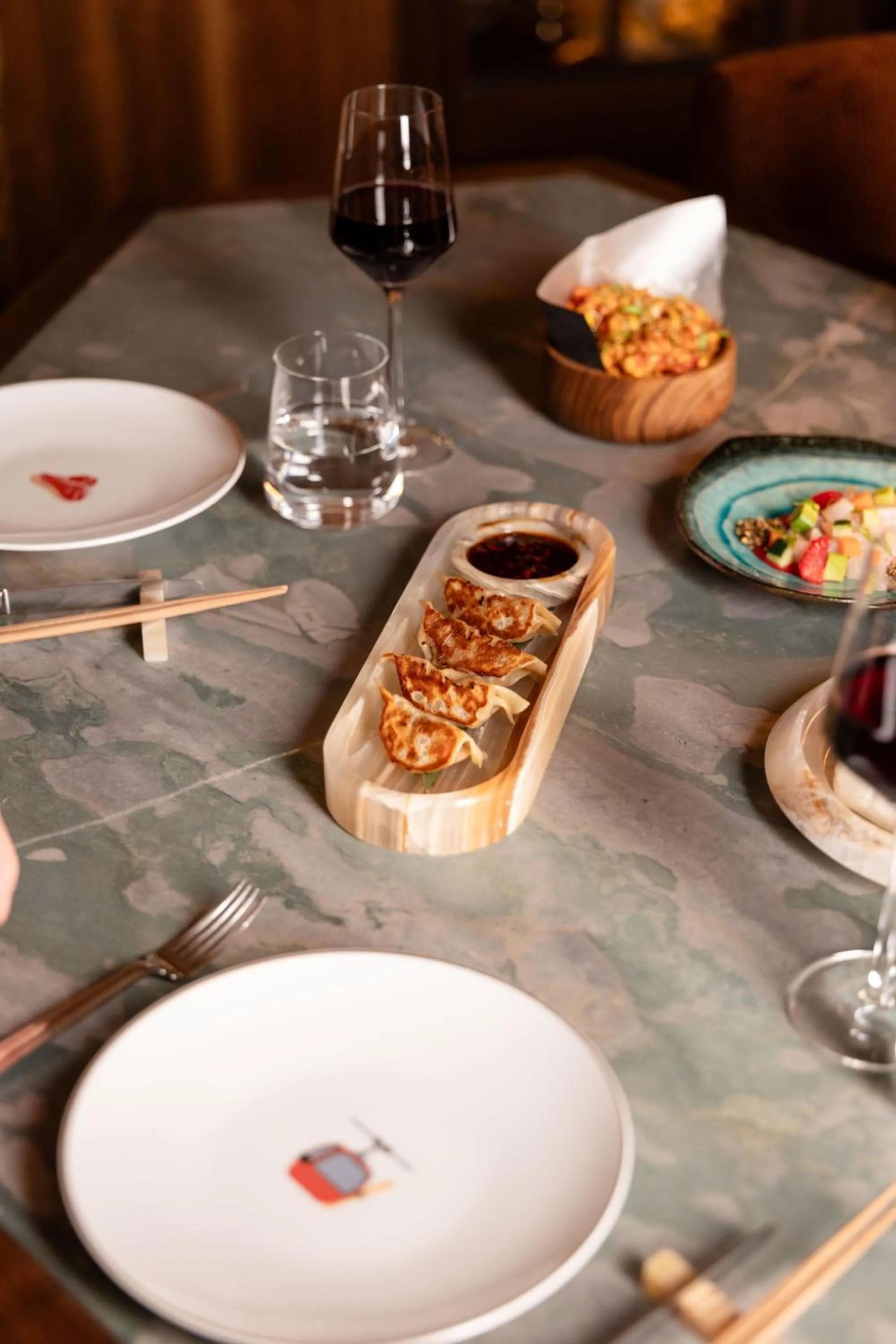 Restaurant/places to eat in Apogée Courchevel, Oetker Hotels