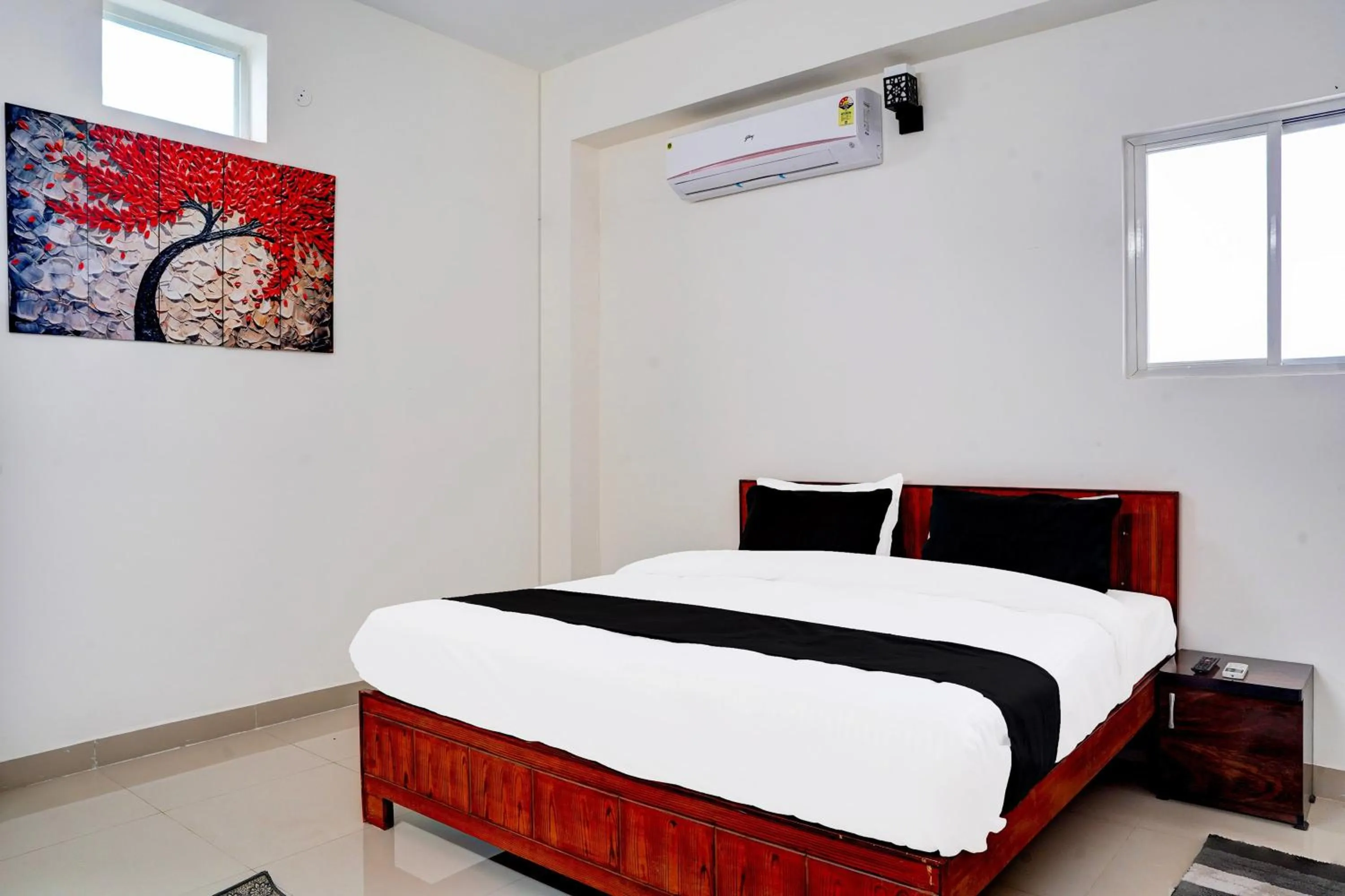 Bedroom, Bed in Super Hotel O MAZENTA PALACE