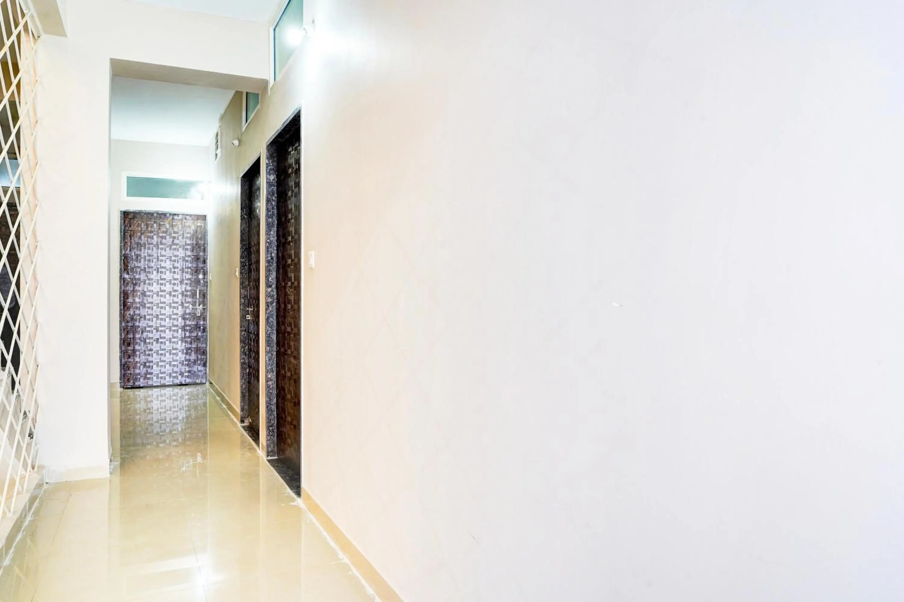 Lobby or reception in Super Hotel O MAZENTA PALACE