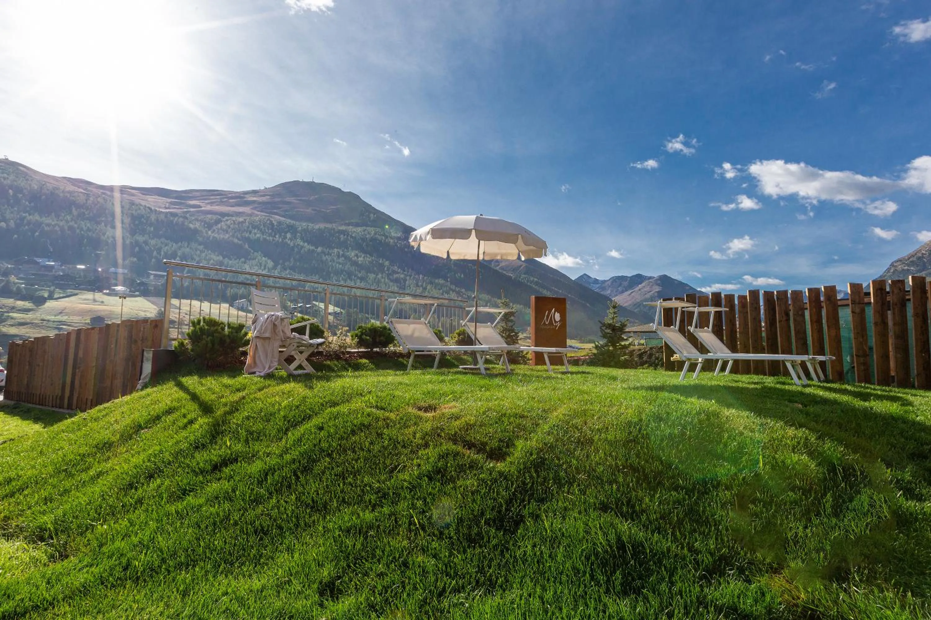 Garden in Mont Chalet Nevada - Hotel & Spa