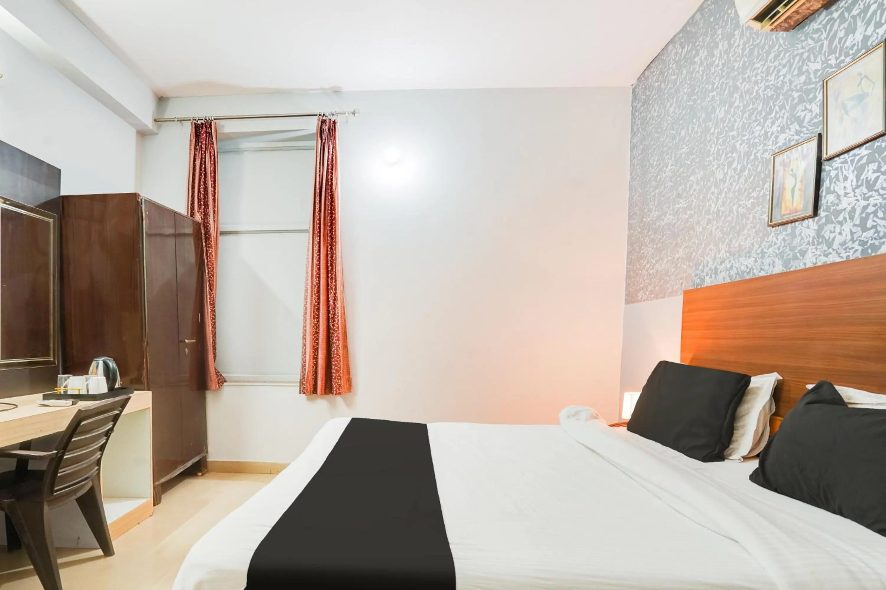 Bedroom, Bed in Hotel O JLN Marg Malviya Nagar Formerly Hotel Braj Haveli