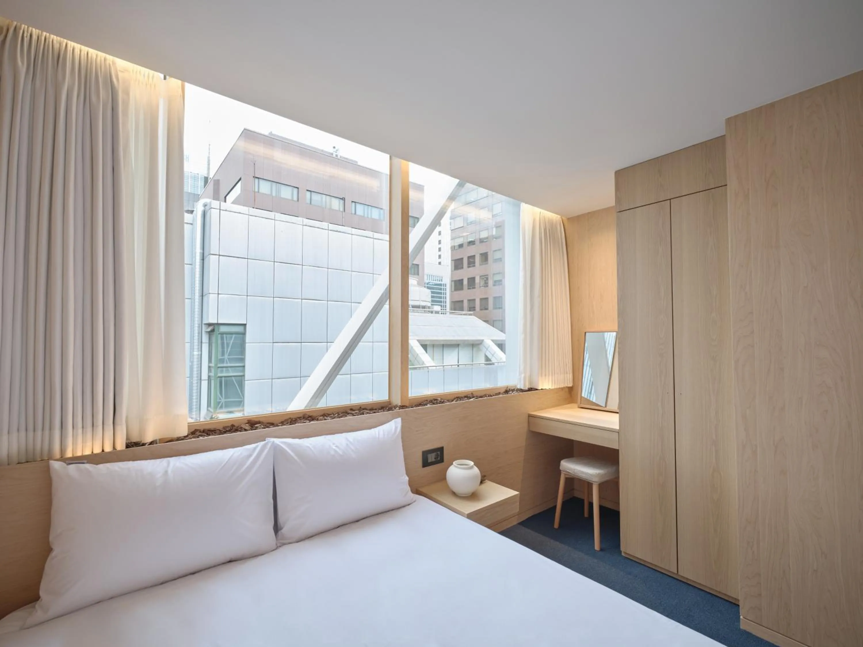 Bed in UH Suite The Gangnam