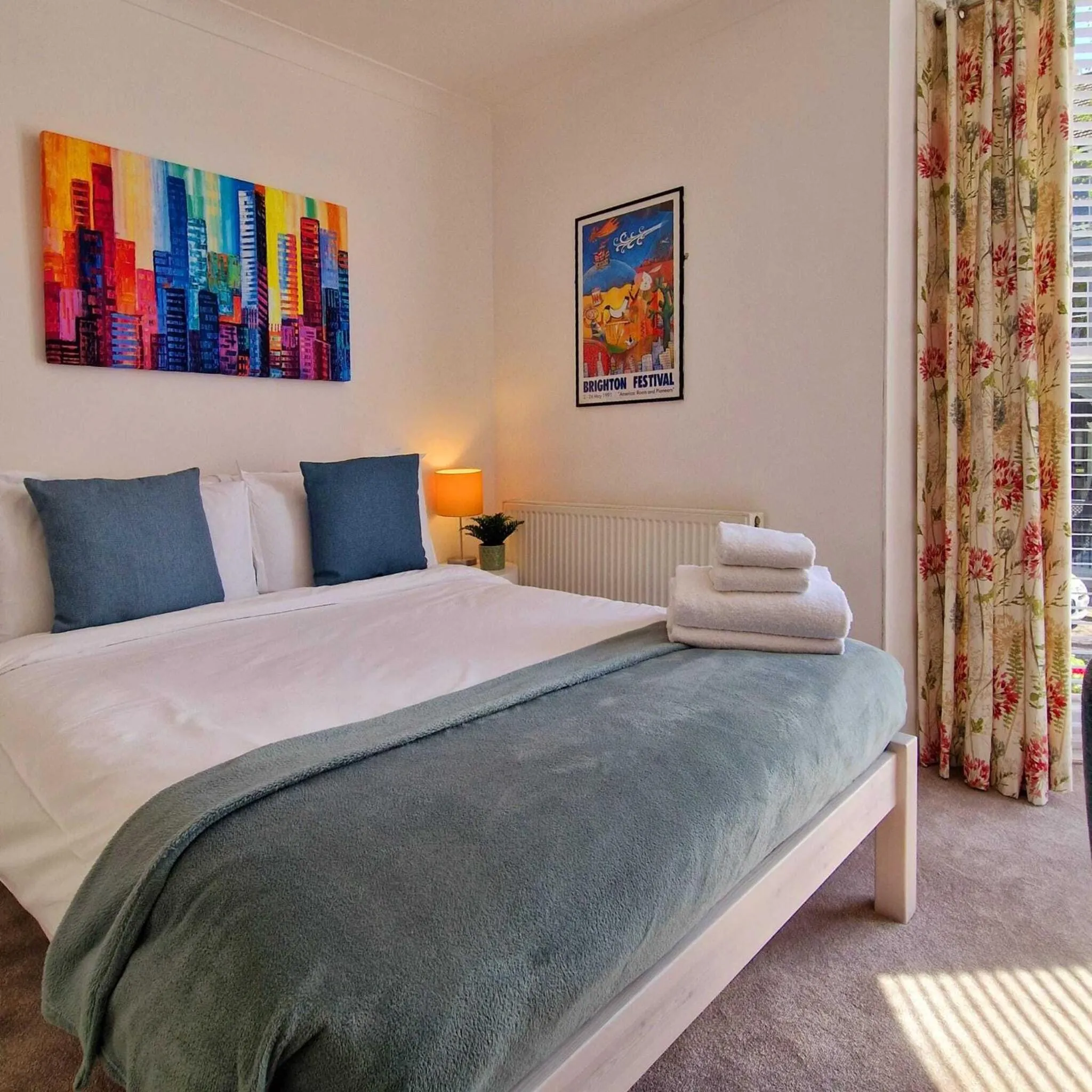 Bedroom, Bed in Upper Rock Brighton – Guest House