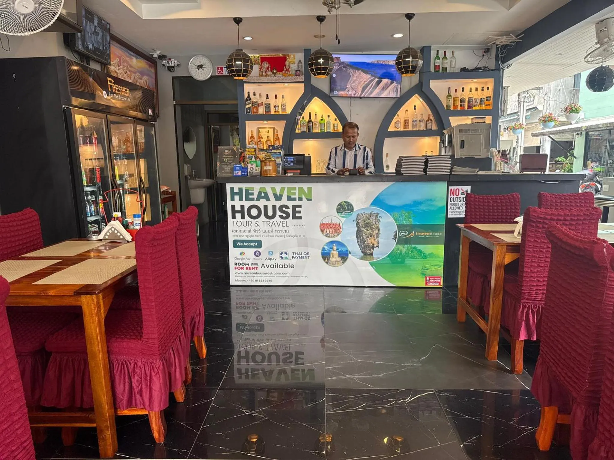 Restaurant/places to eat in Heaven House Restro & Bar