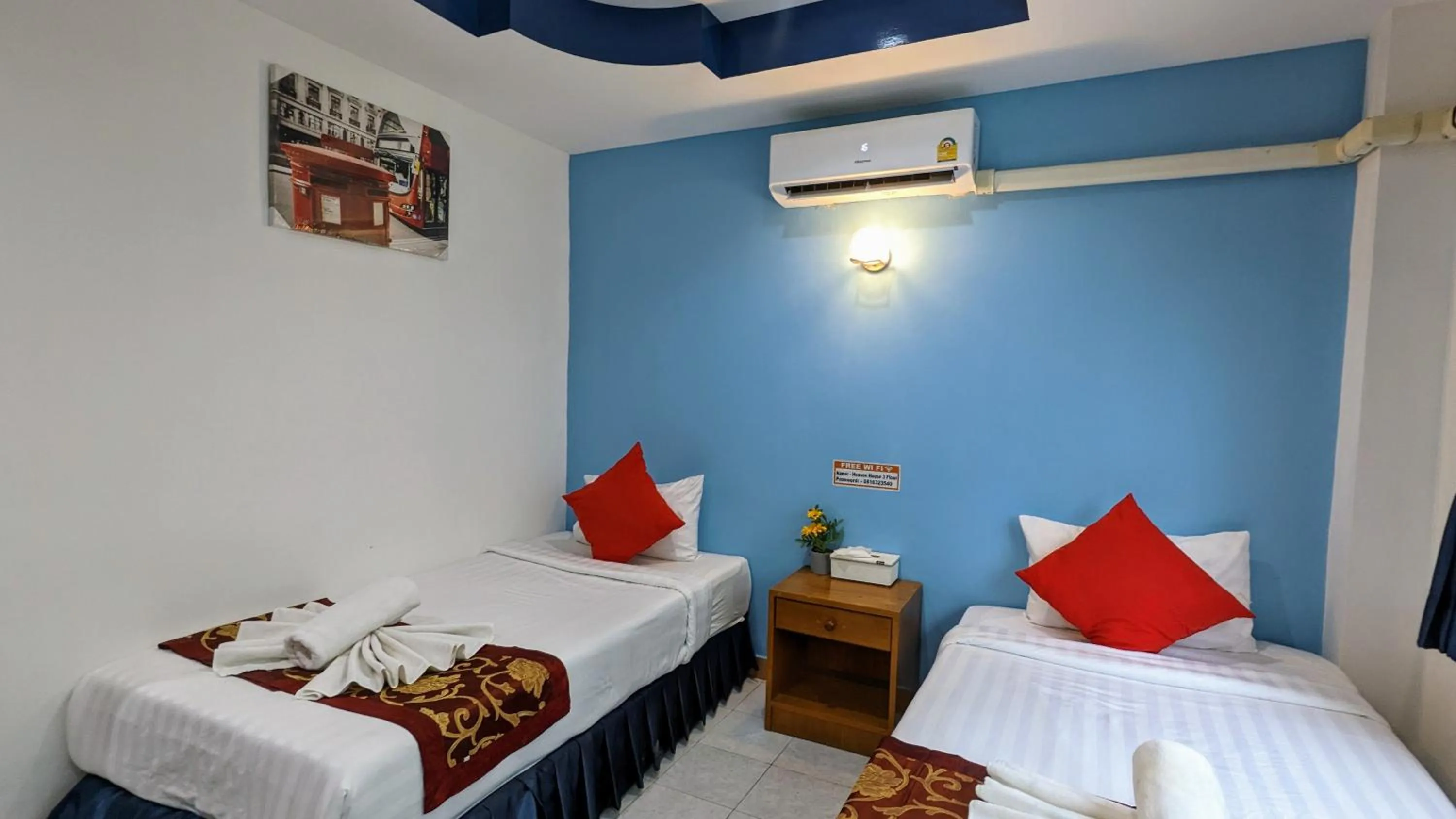 Bedroom, Bed in Heaven House Restro & Bar