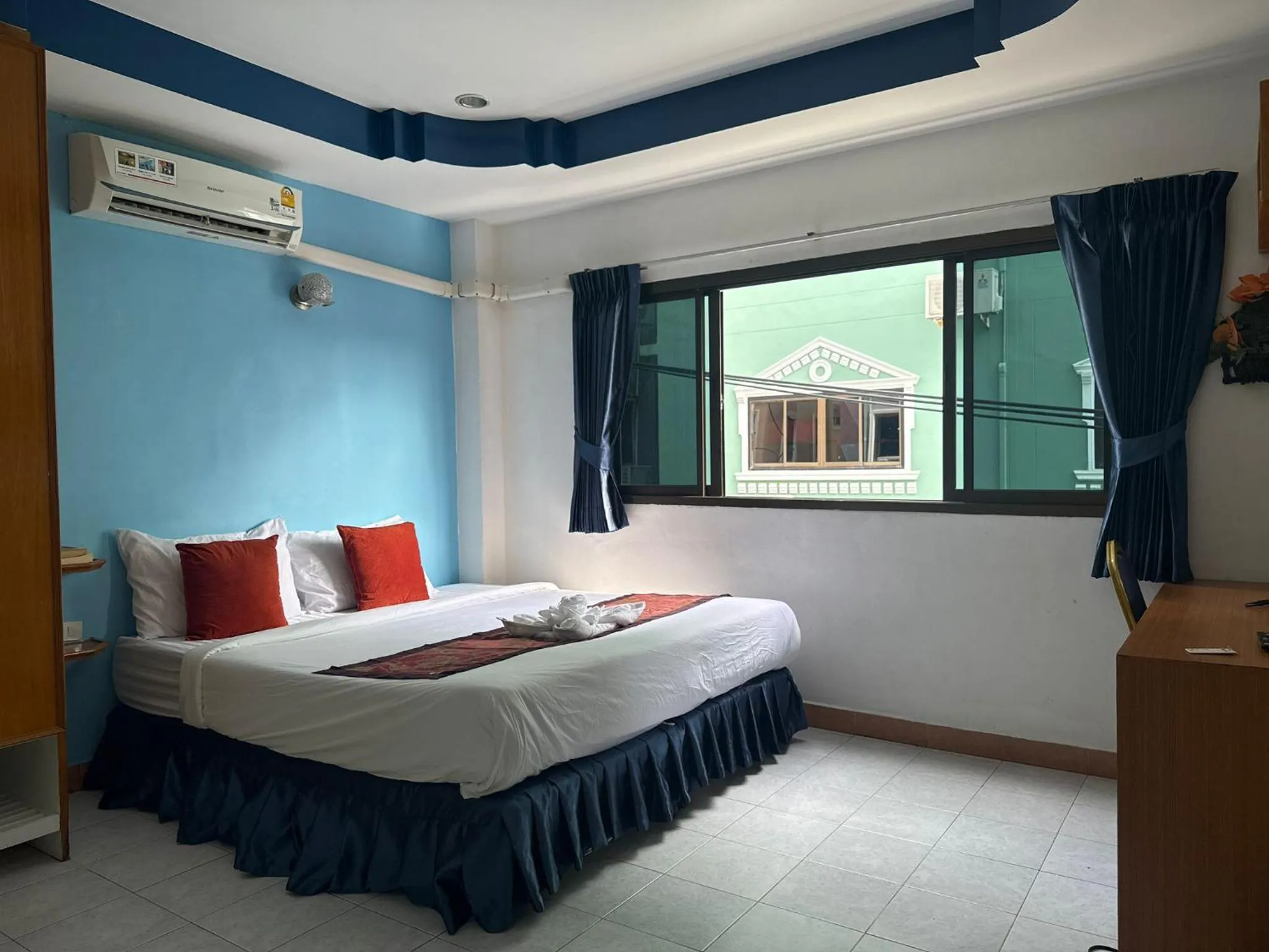 Bed in Heaven House Restro & Bar