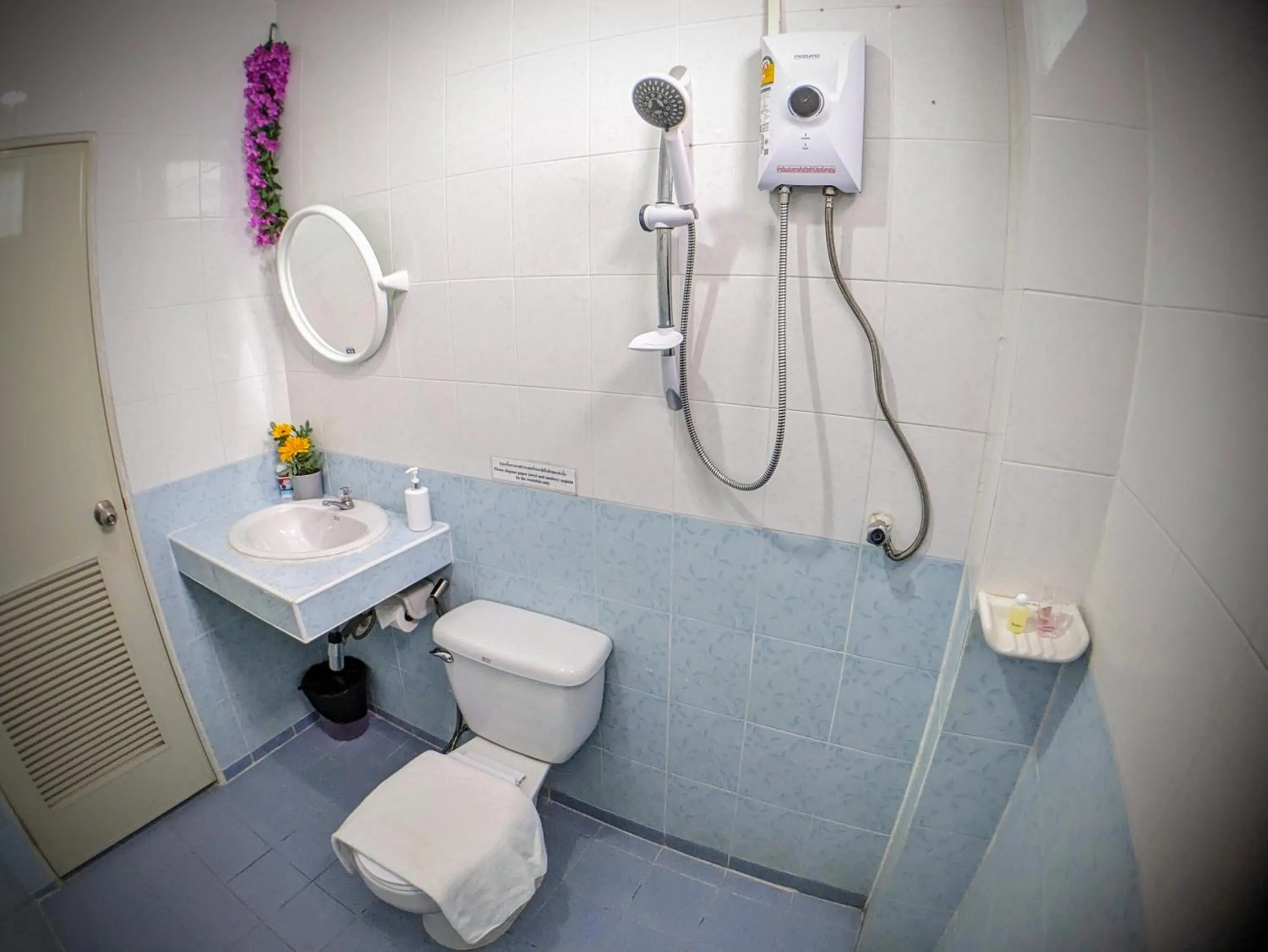 Bathroom in Heaven House Restro & Bar