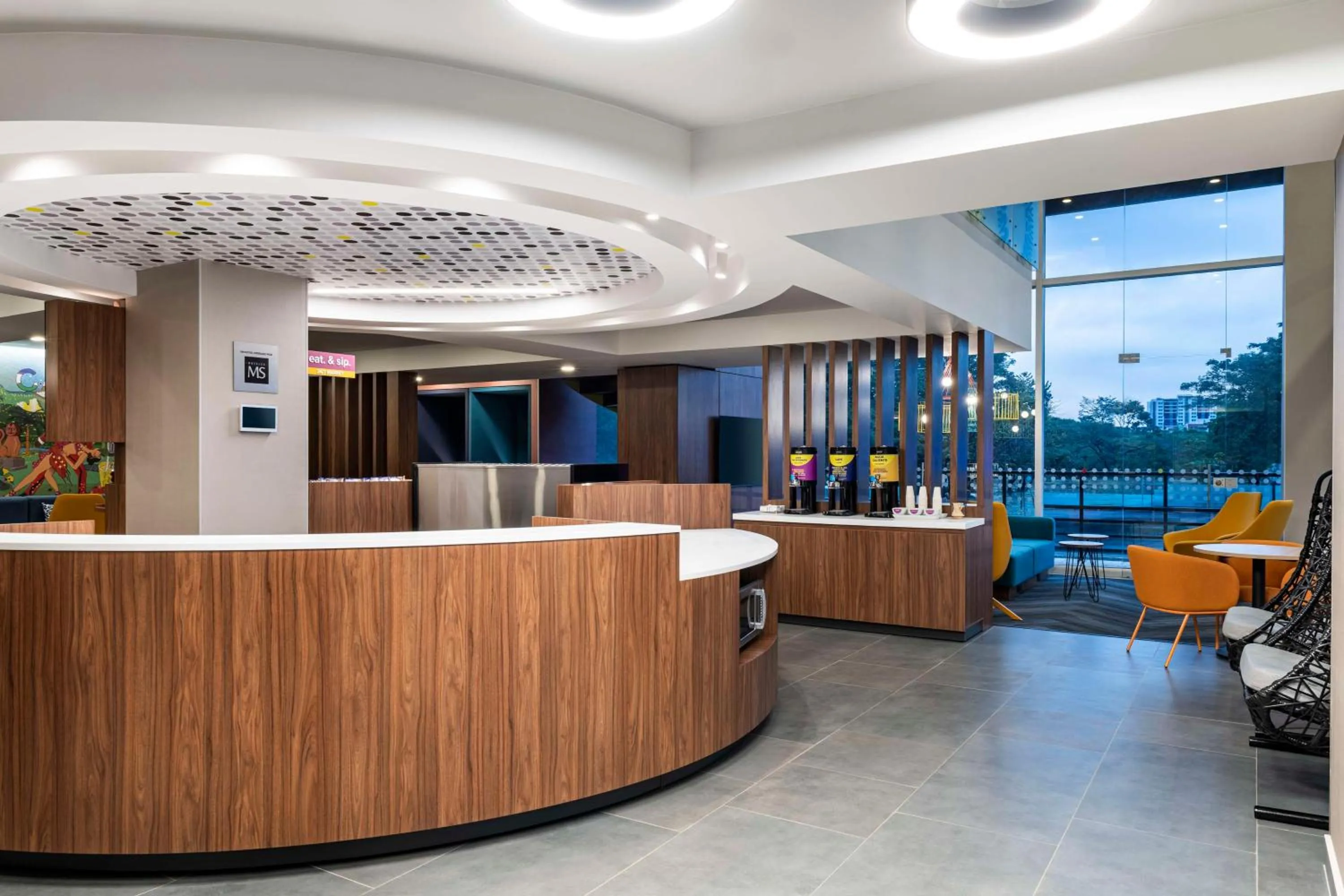 Lobby or reception in Tru By Hilton Cali Sur