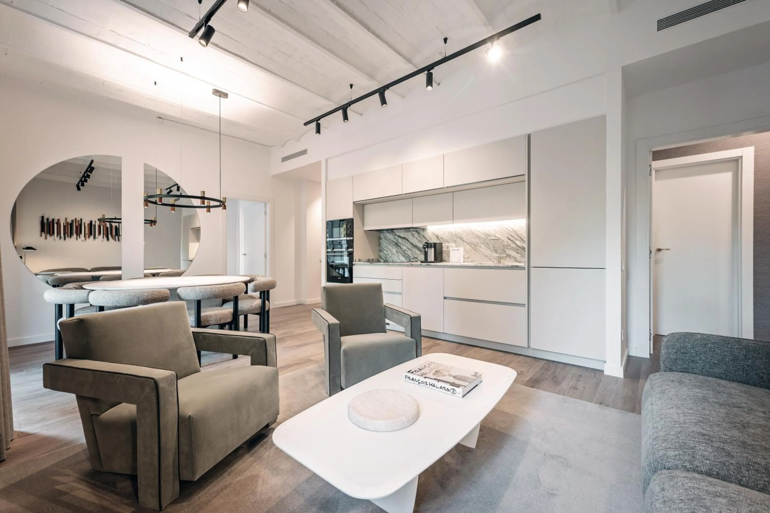 The Diagonal Suites by Sweett
