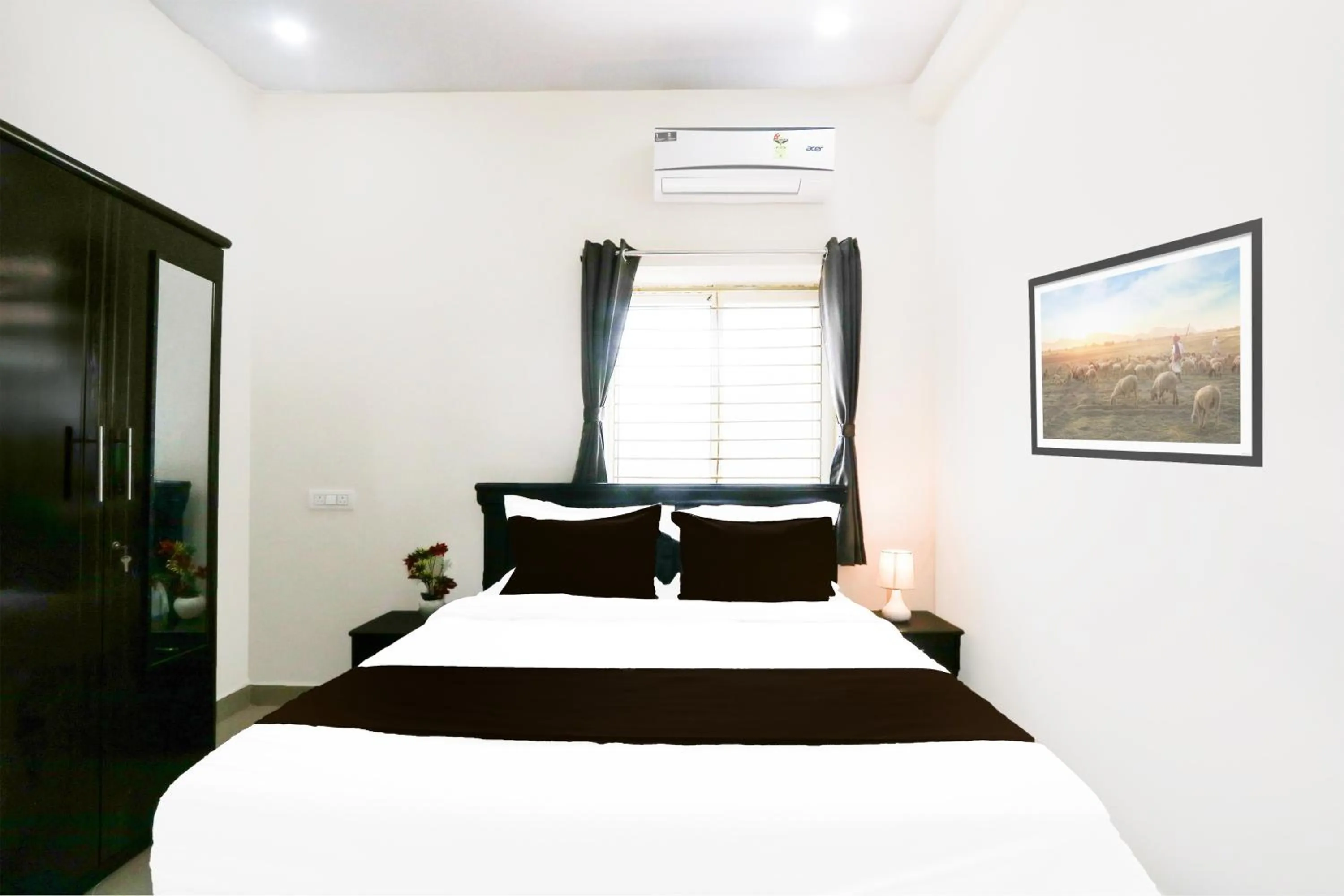 Bedroom, Bed in Super Hotel O Adibatla near TCS